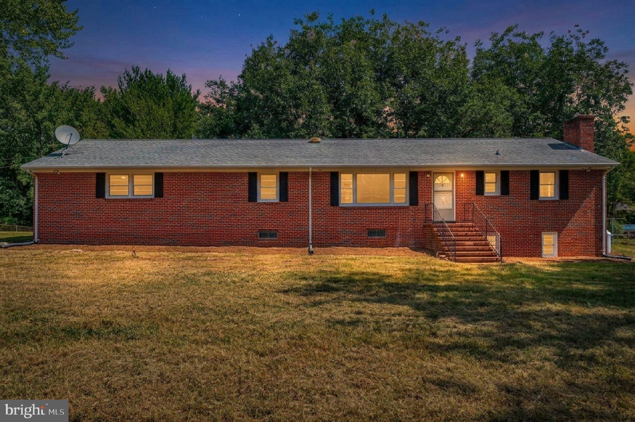 8434 PINE TREE LANE