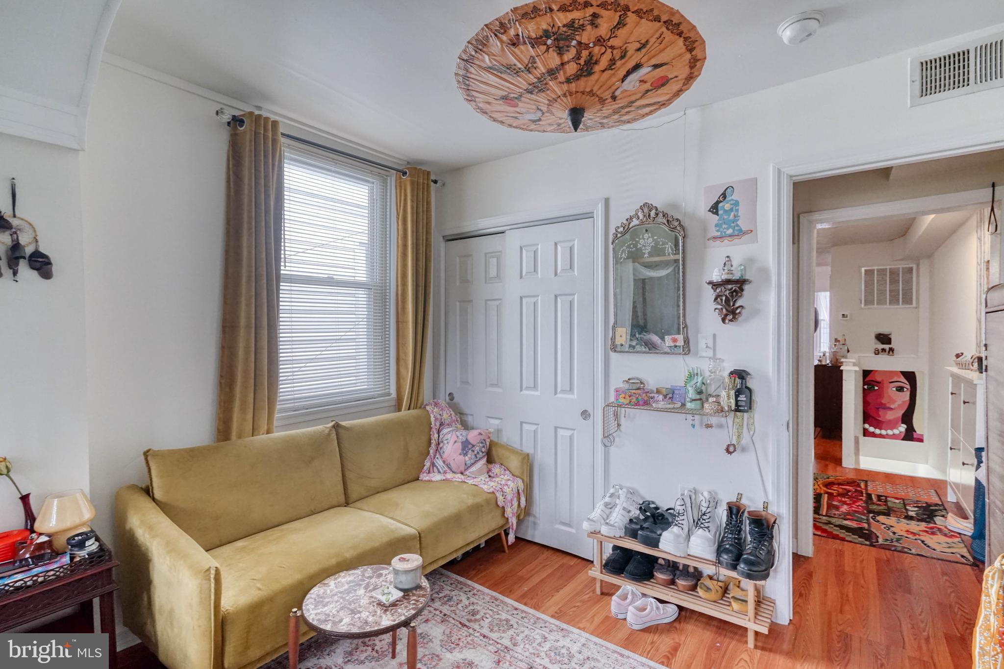 POINT BREEZE - Residential Income