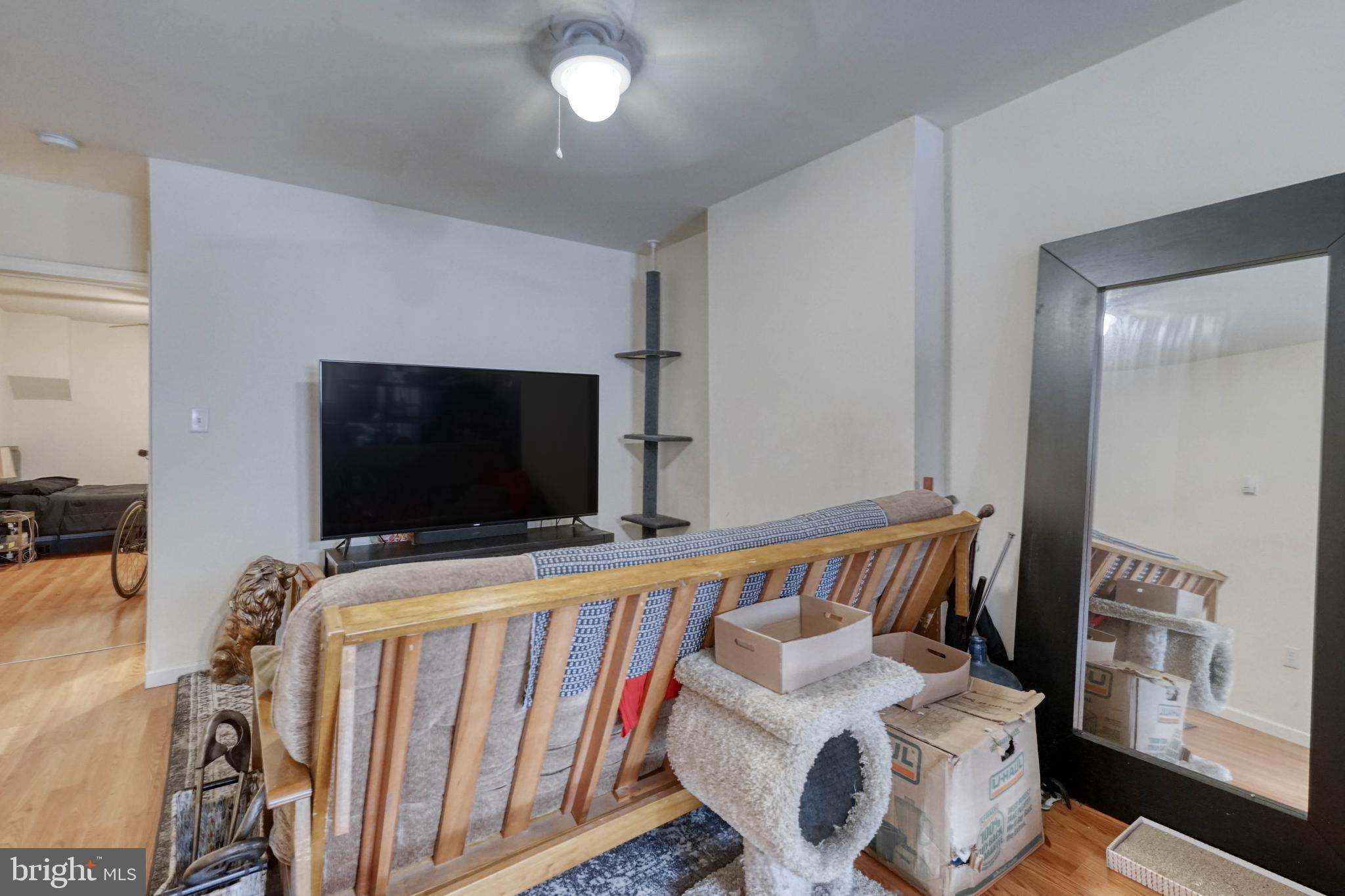 POINT BREEZE - Residential Income