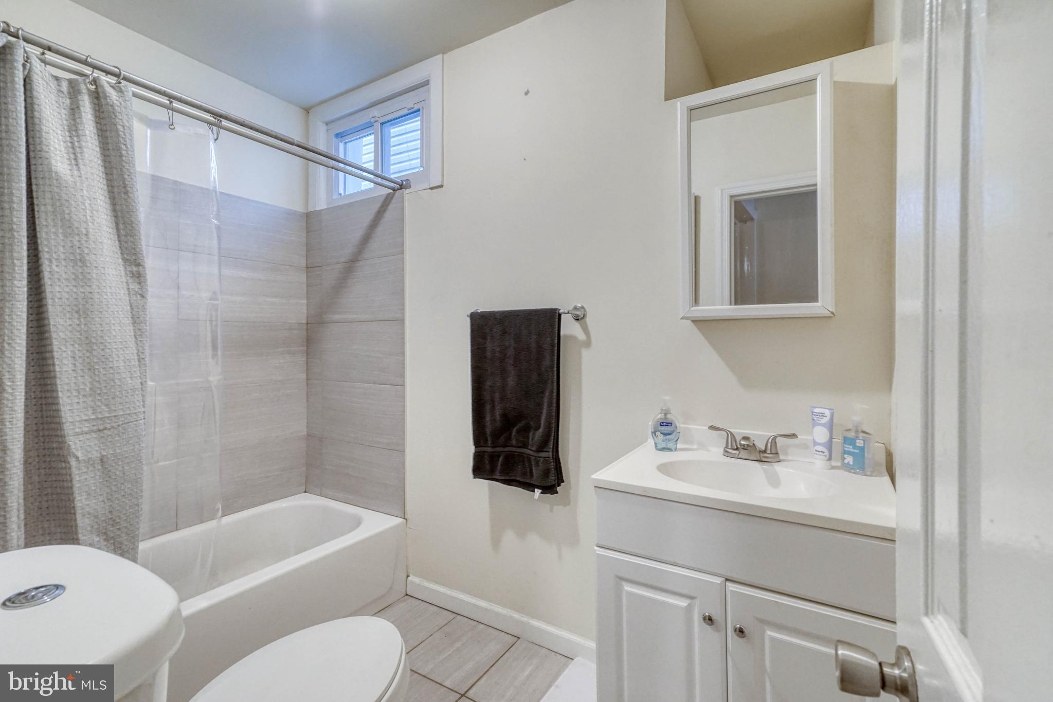 POINT BREEZE - Residential Income