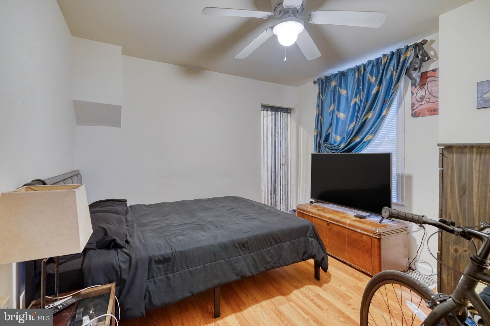 POINT BREEZE - Residential Income