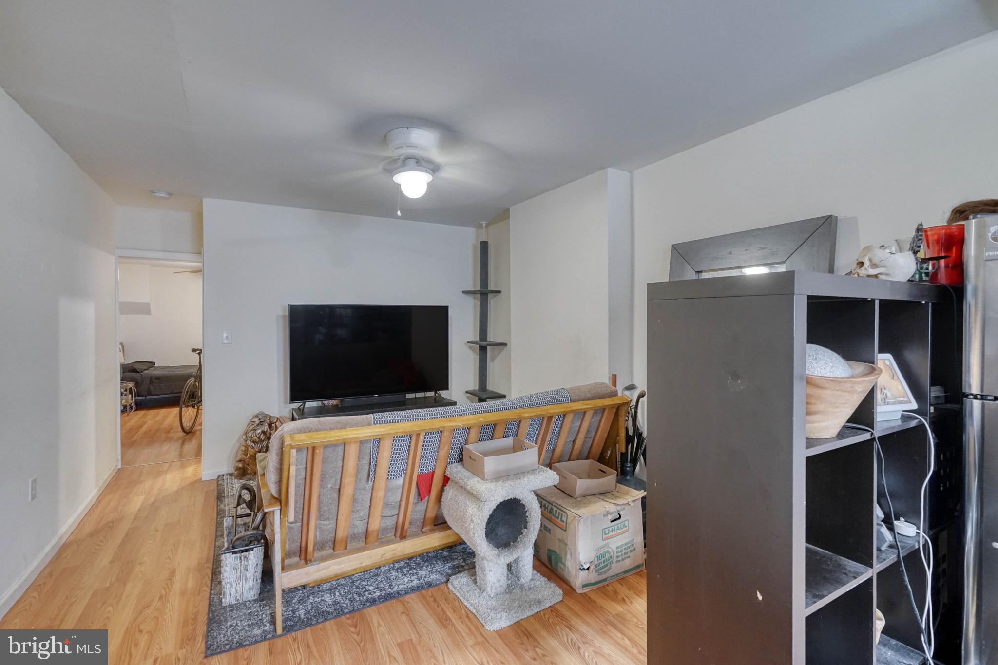 POINT BREEZE - Residential Income