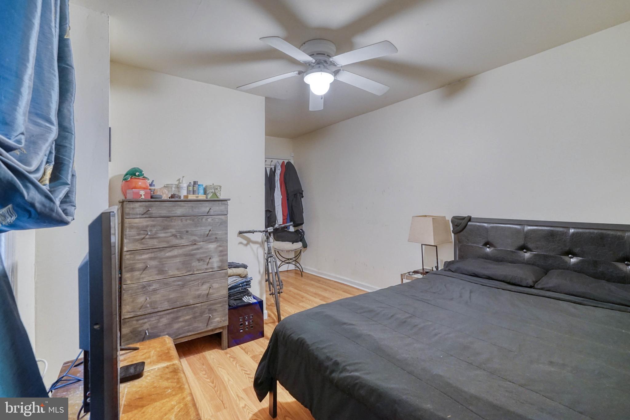 POINT BREEZE - Residential Income