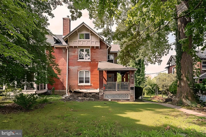 Photo 1 of 34 — 59 FAIRVIEW AVENUE, LANSDOWNE, PA 19050