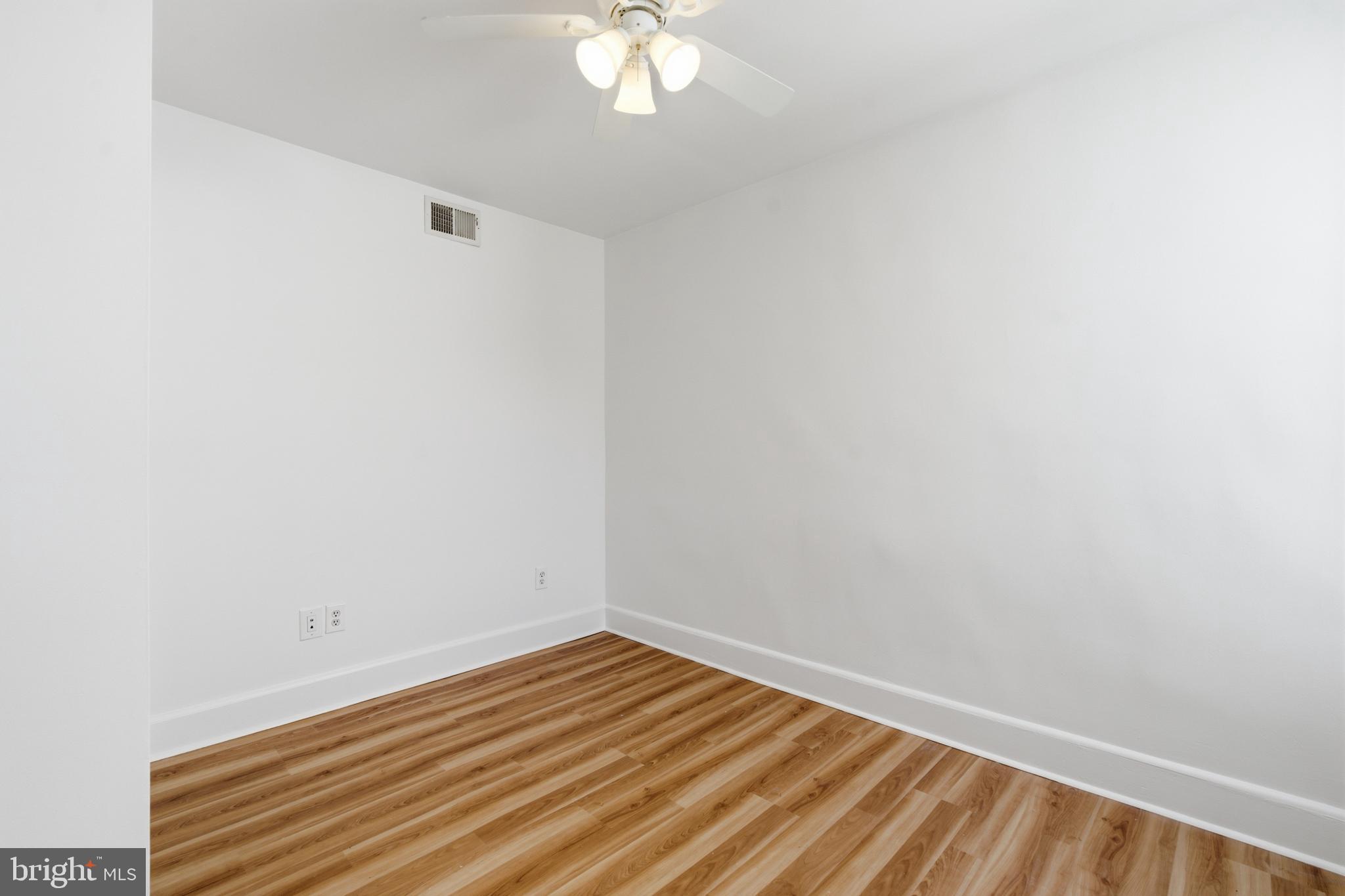 LYNNEWOOD GDNS - Residential