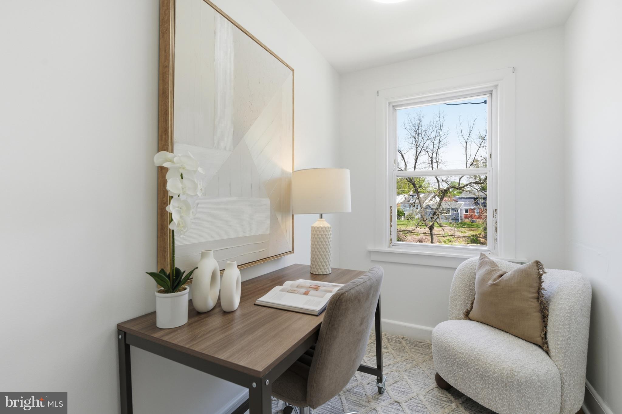 LYNNEWOOD GDNS - Residential