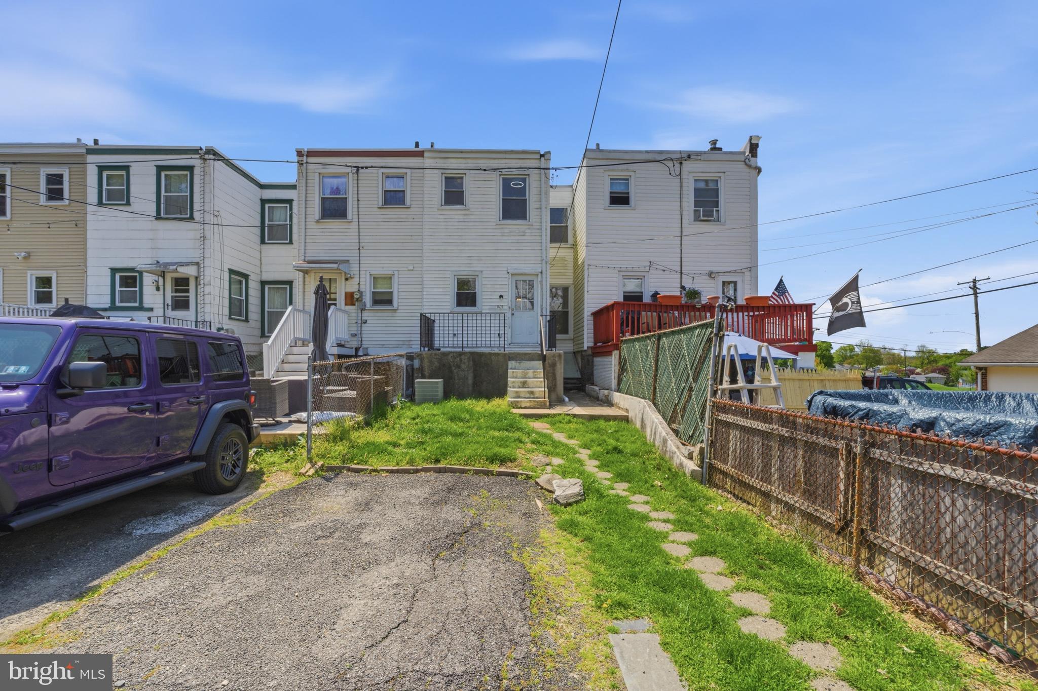 LYNNEWOOD GDNS - Residential