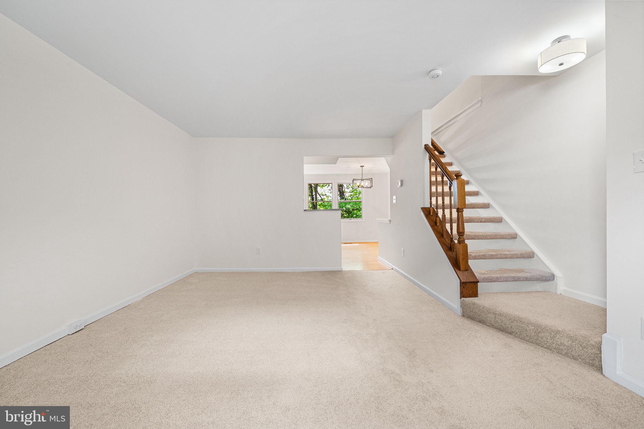 5048 9TH STREET S
