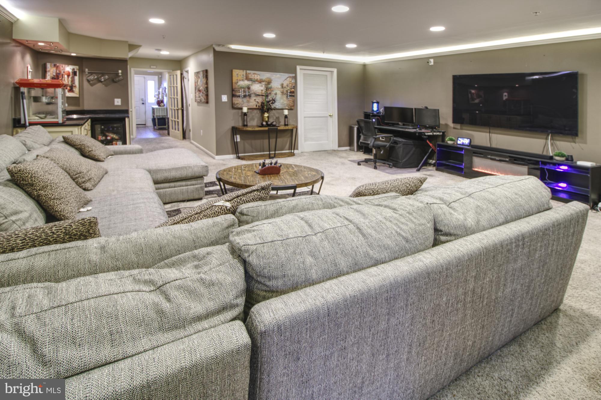 WHITTIER POND - Residential