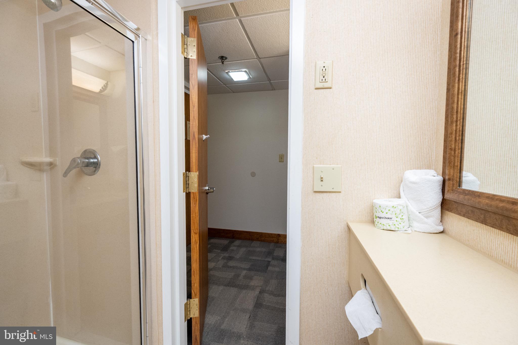 WISP HOTEL - Residential