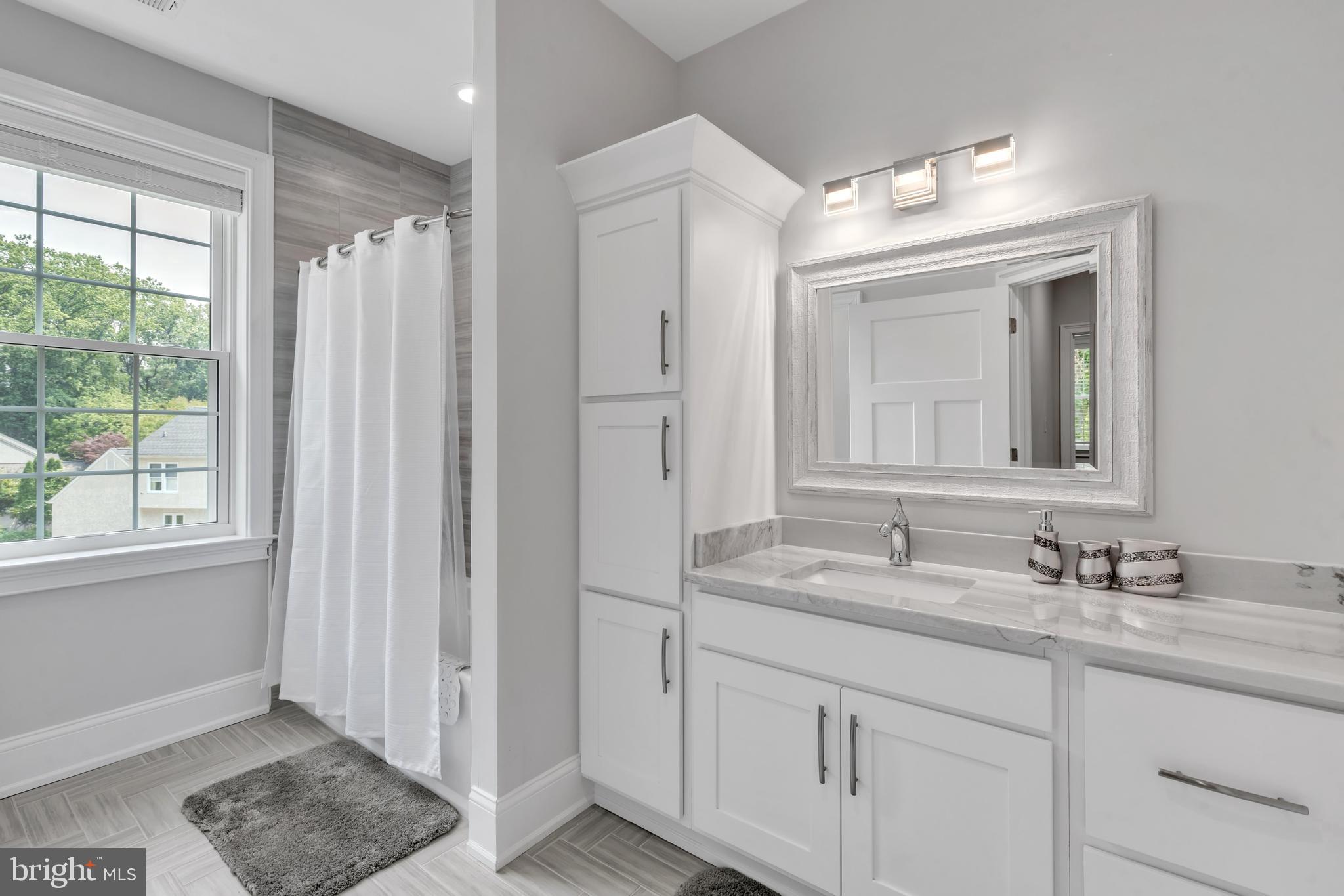 ROCKY HILL - Residential