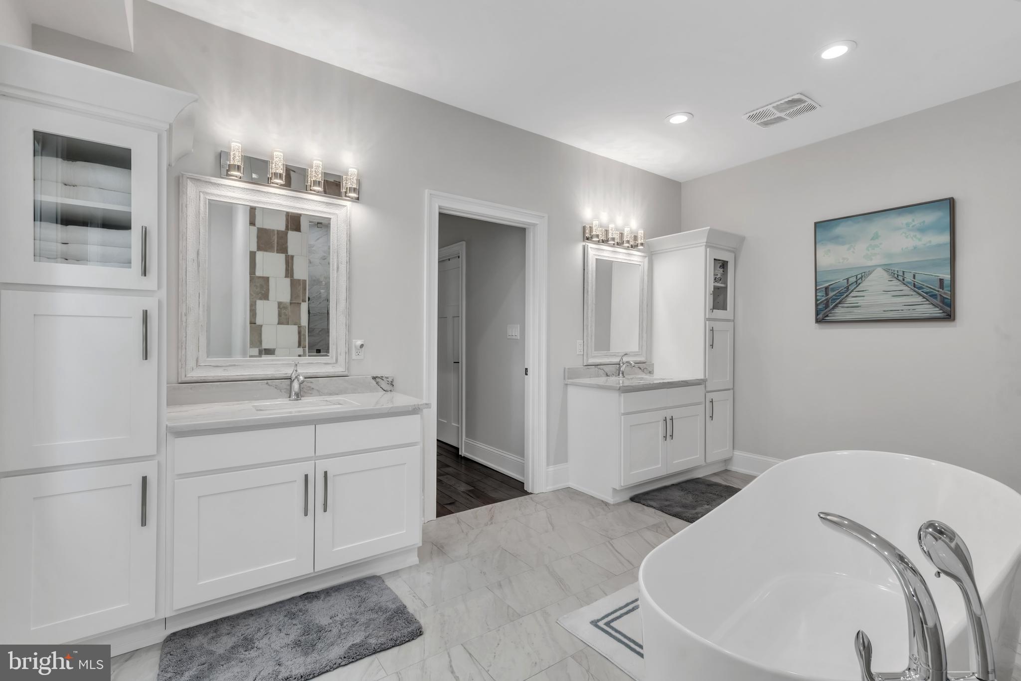 ROCKY HILL - Residential