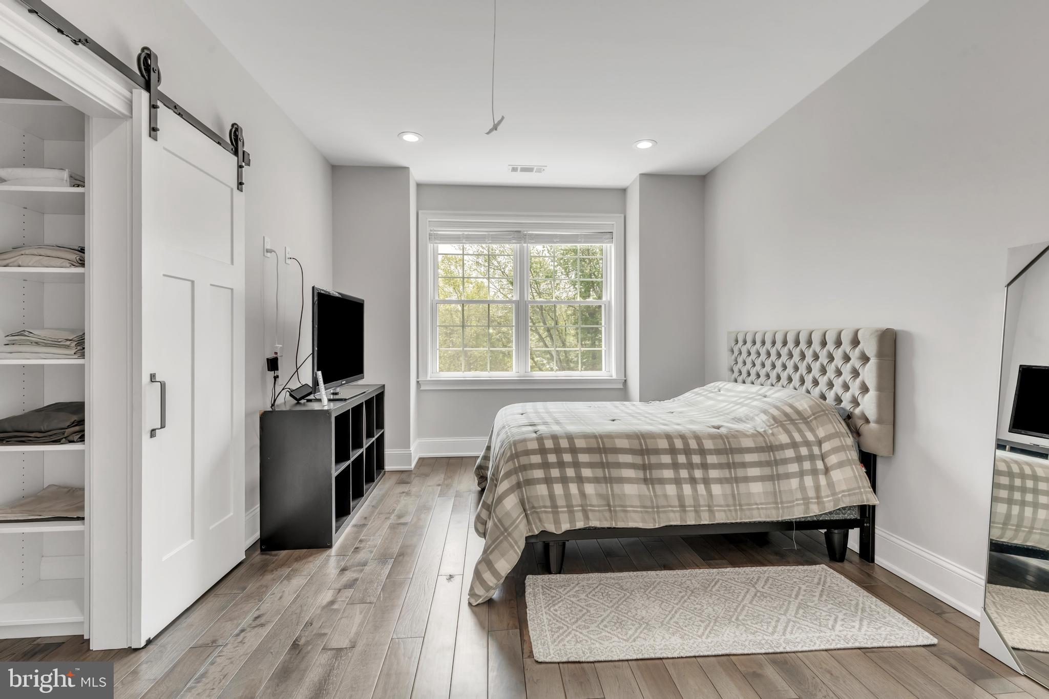 ROCKY HILL - Residential