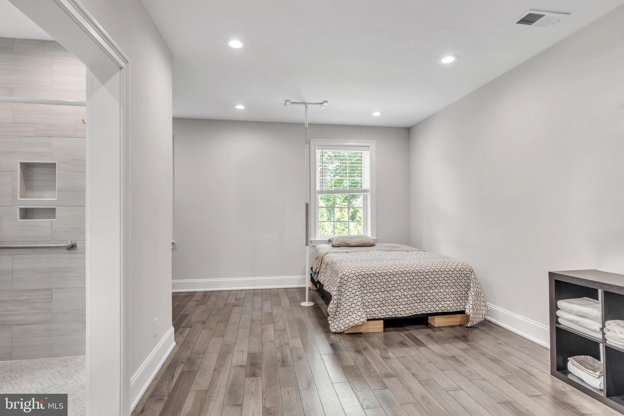 ROCKY HILL - Residential