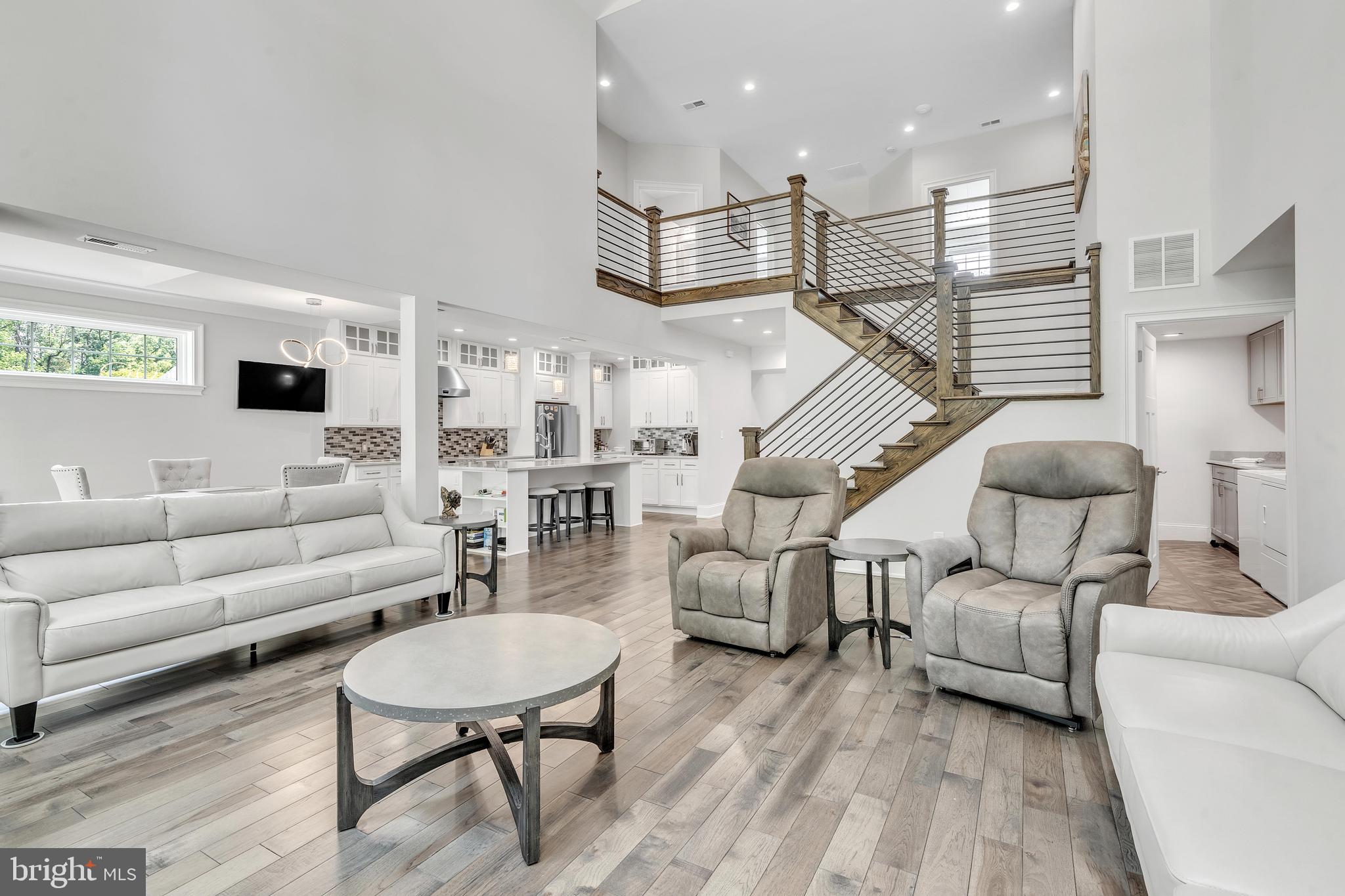 ROCKY HILL - Residential