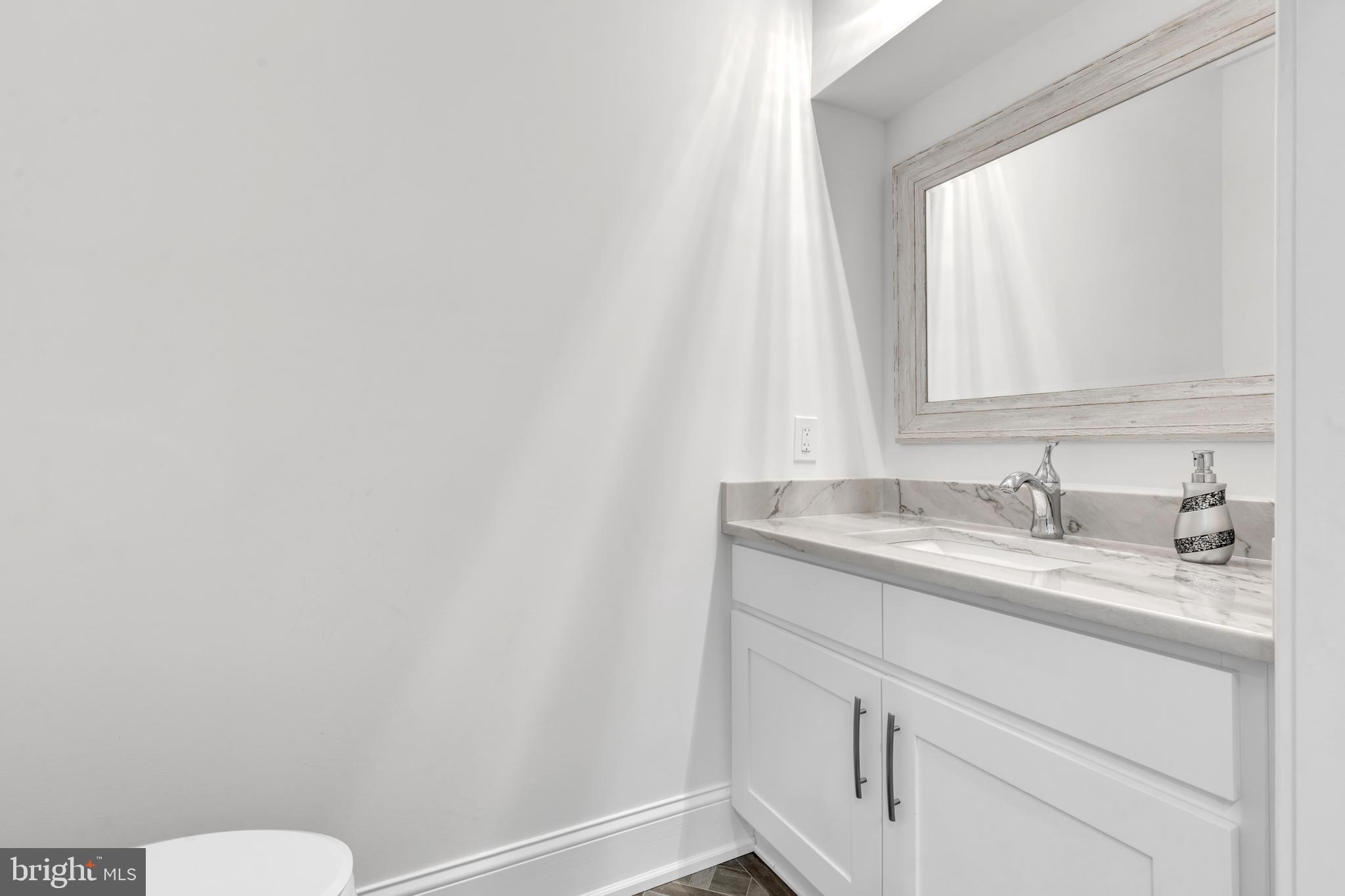 ROCKY HILL - Residential