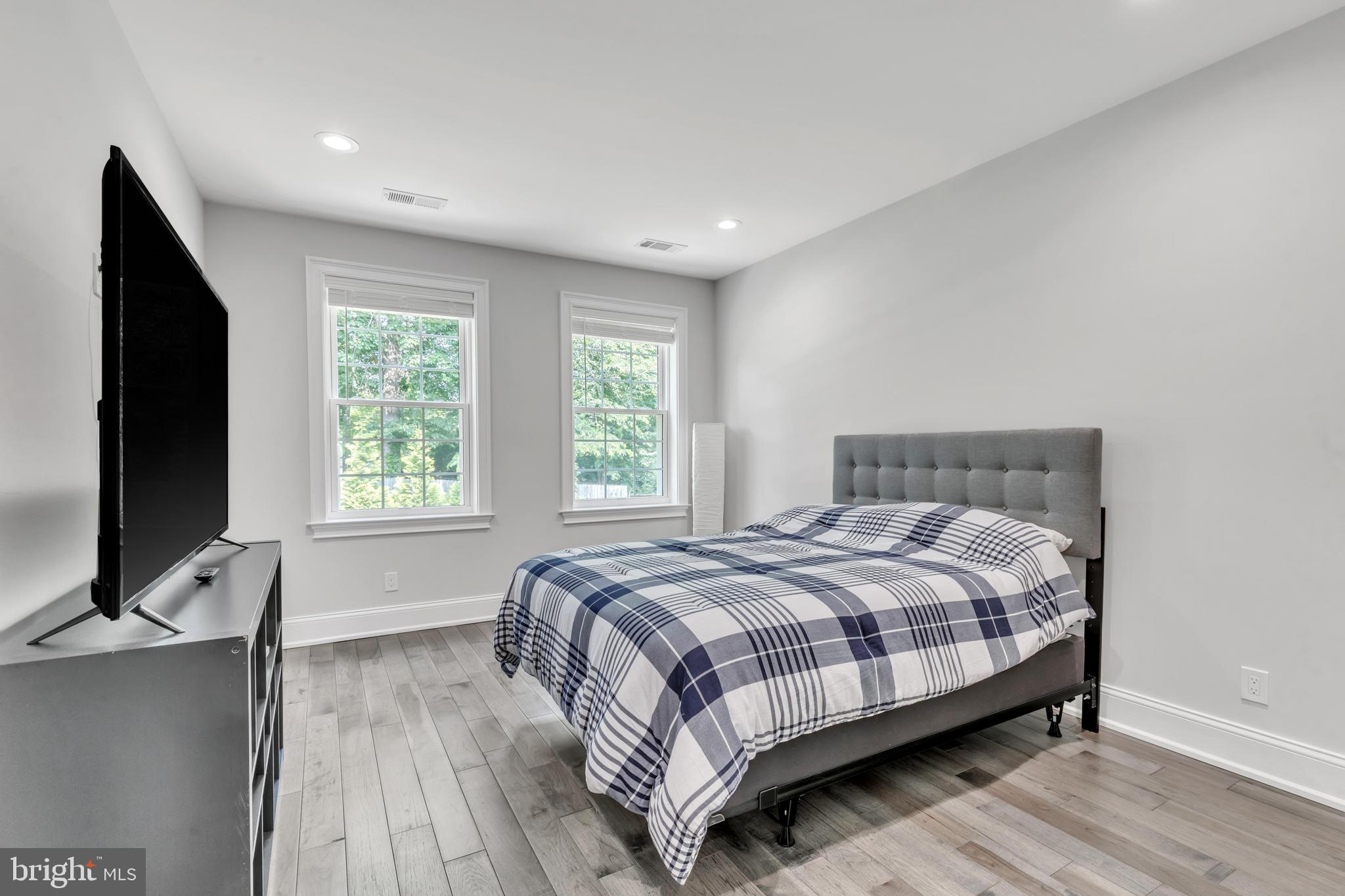 ROCKY HILL - Residential