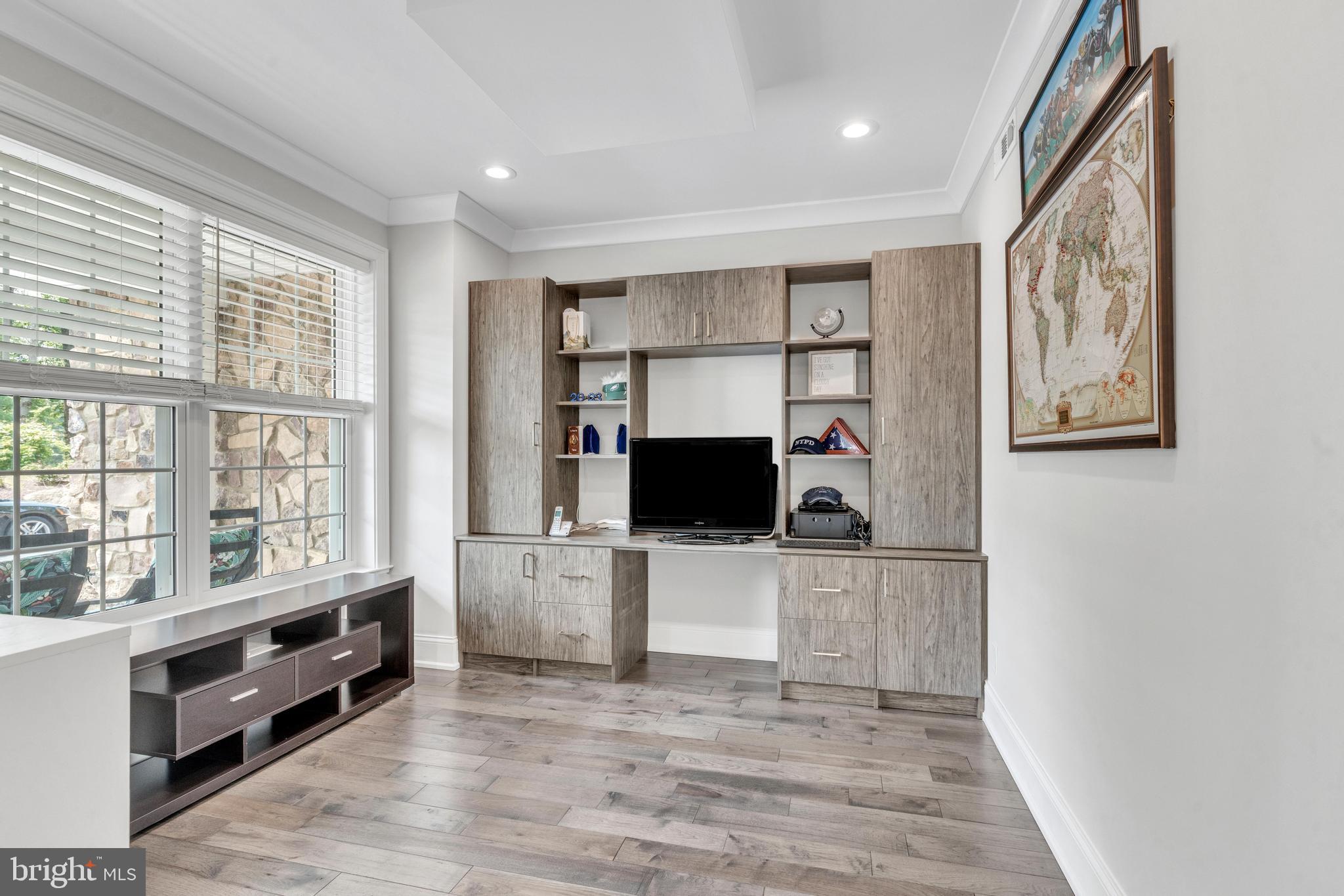 ROCKY HILL - Residential