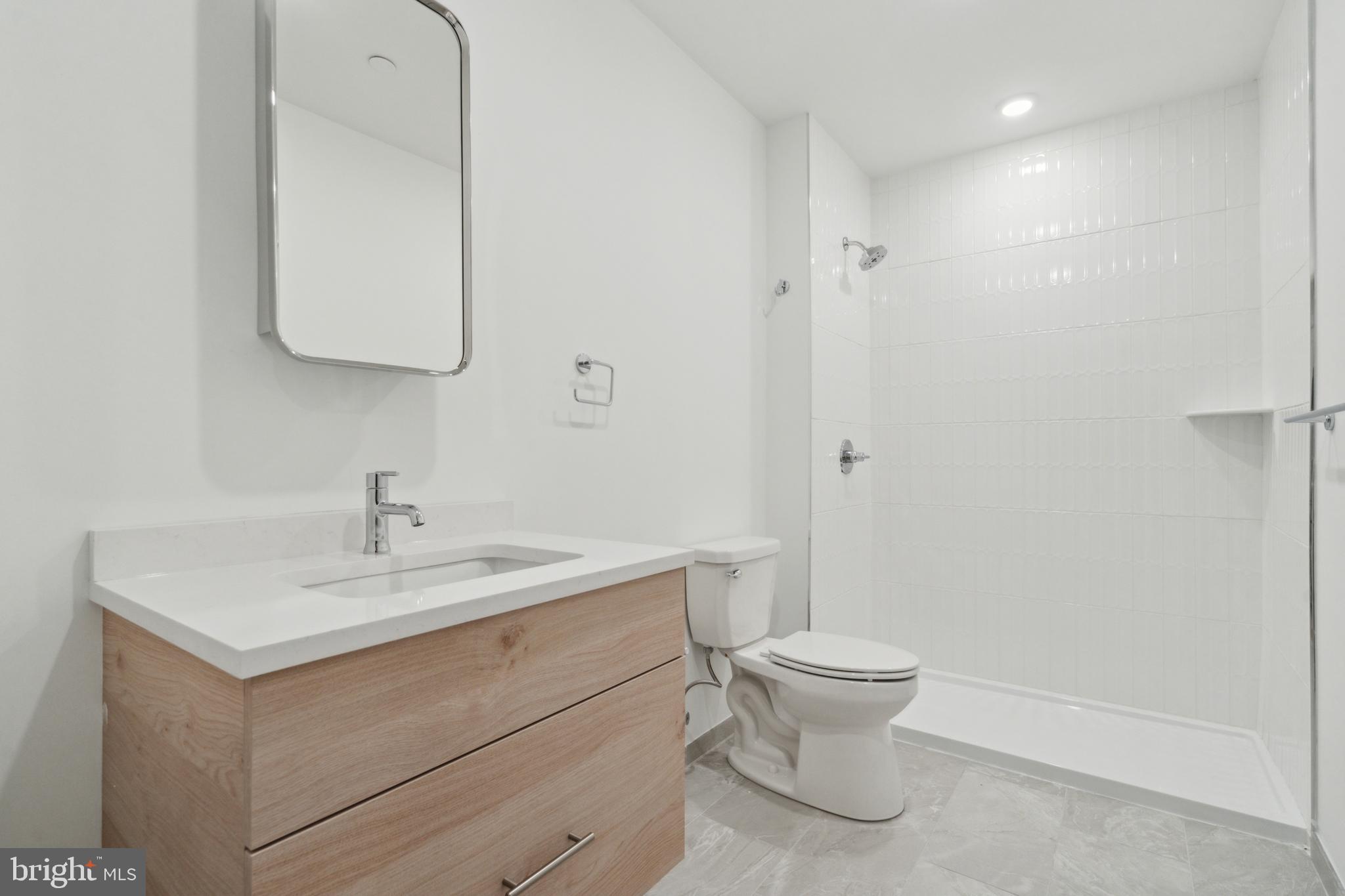 PHILADELPHIA (NORTH) - Residential Lease