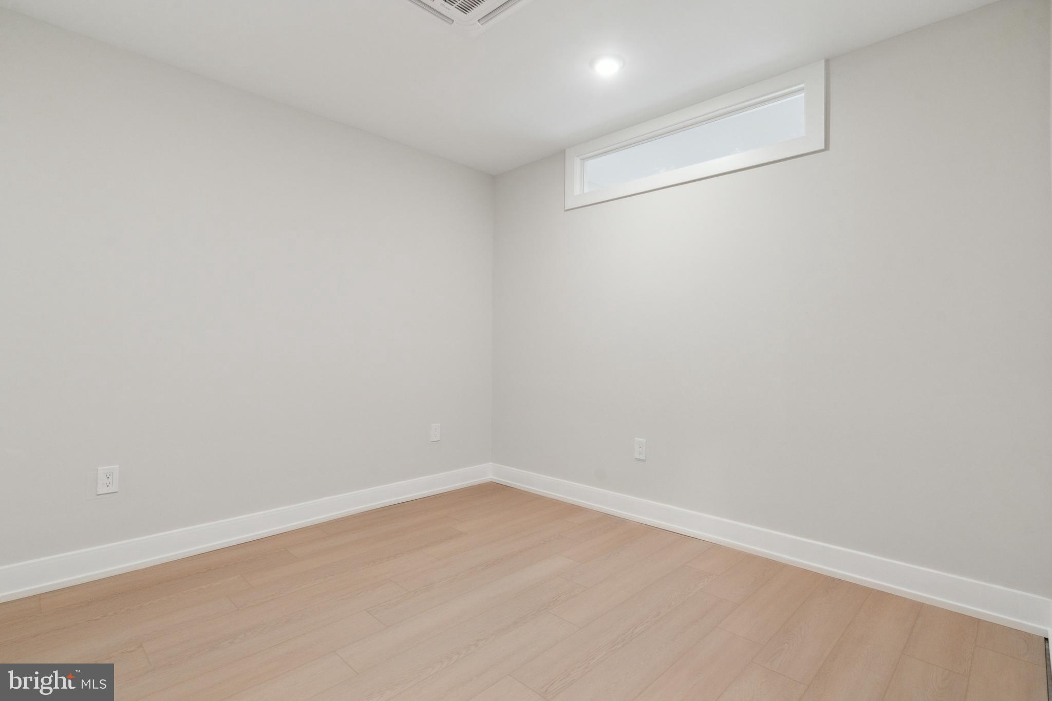 PHILADELPHIA (NORTH) - Residential Lease