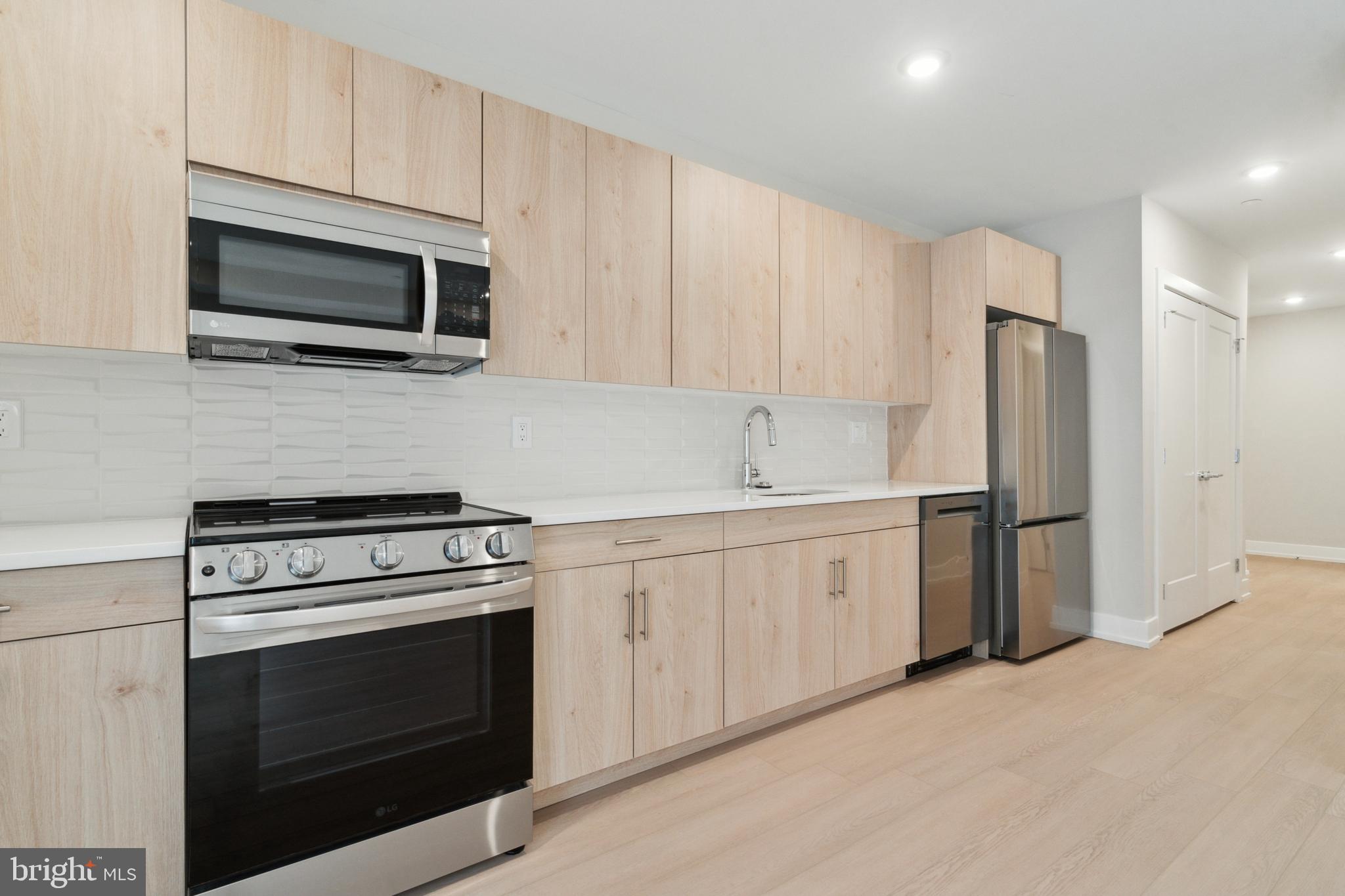 PHILADELPHIA (NORTH) - Residential Lease