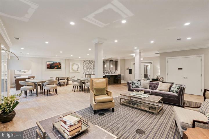 ENCLAVE - Residential Lease