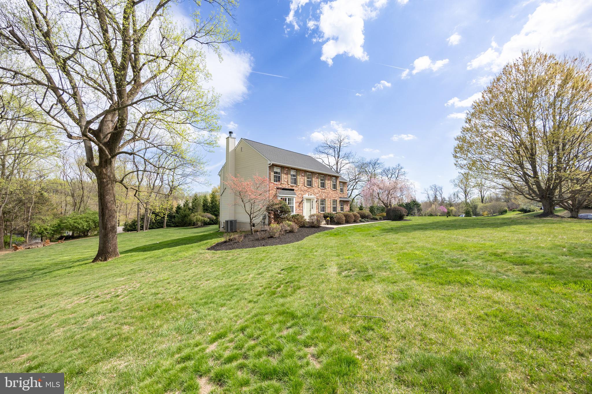 108 WOODED ACRES LANE