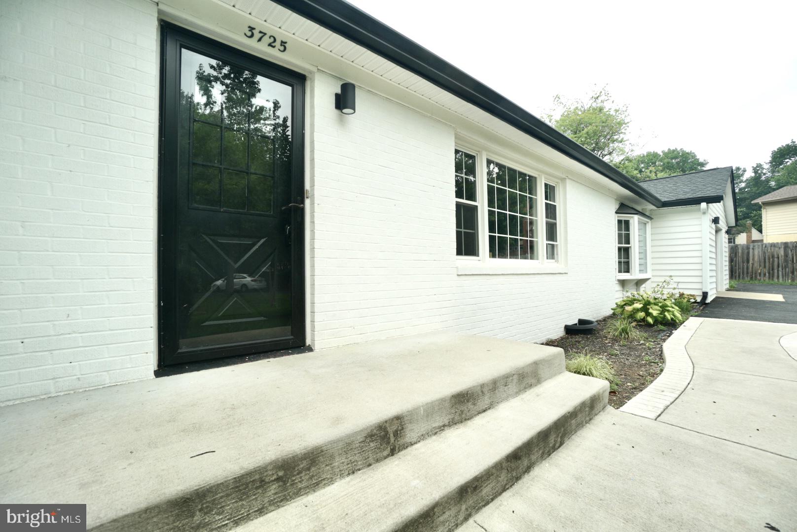 MONTCLAIR - Residential Lease