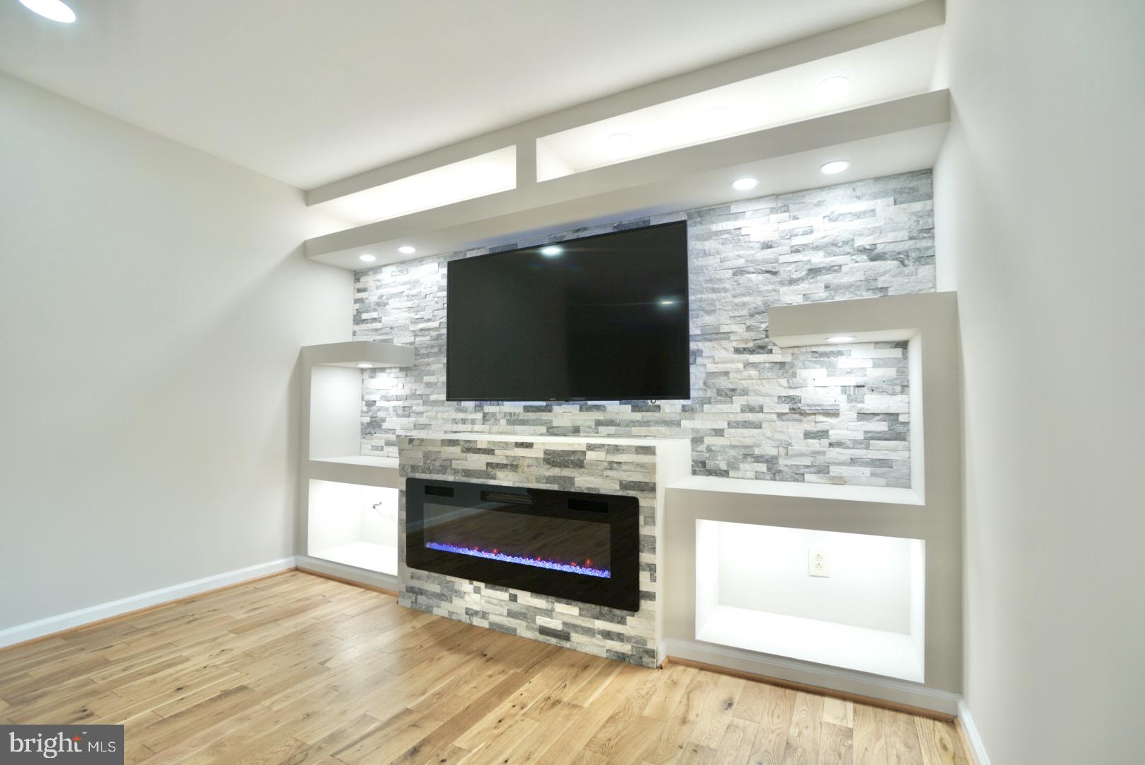 MONTCLAIR - Residential Lease