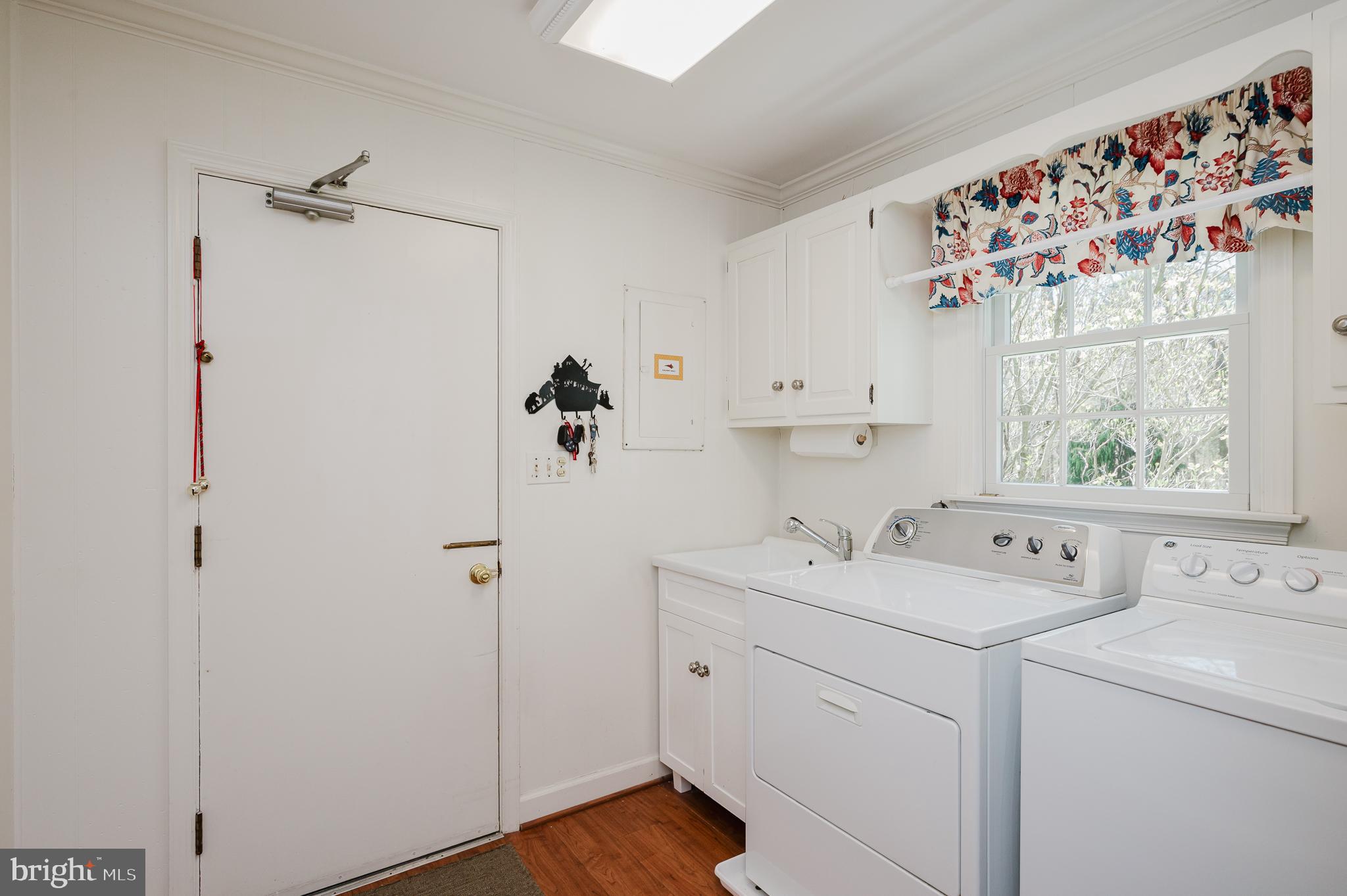 LONG GREEN MANOR - Residential