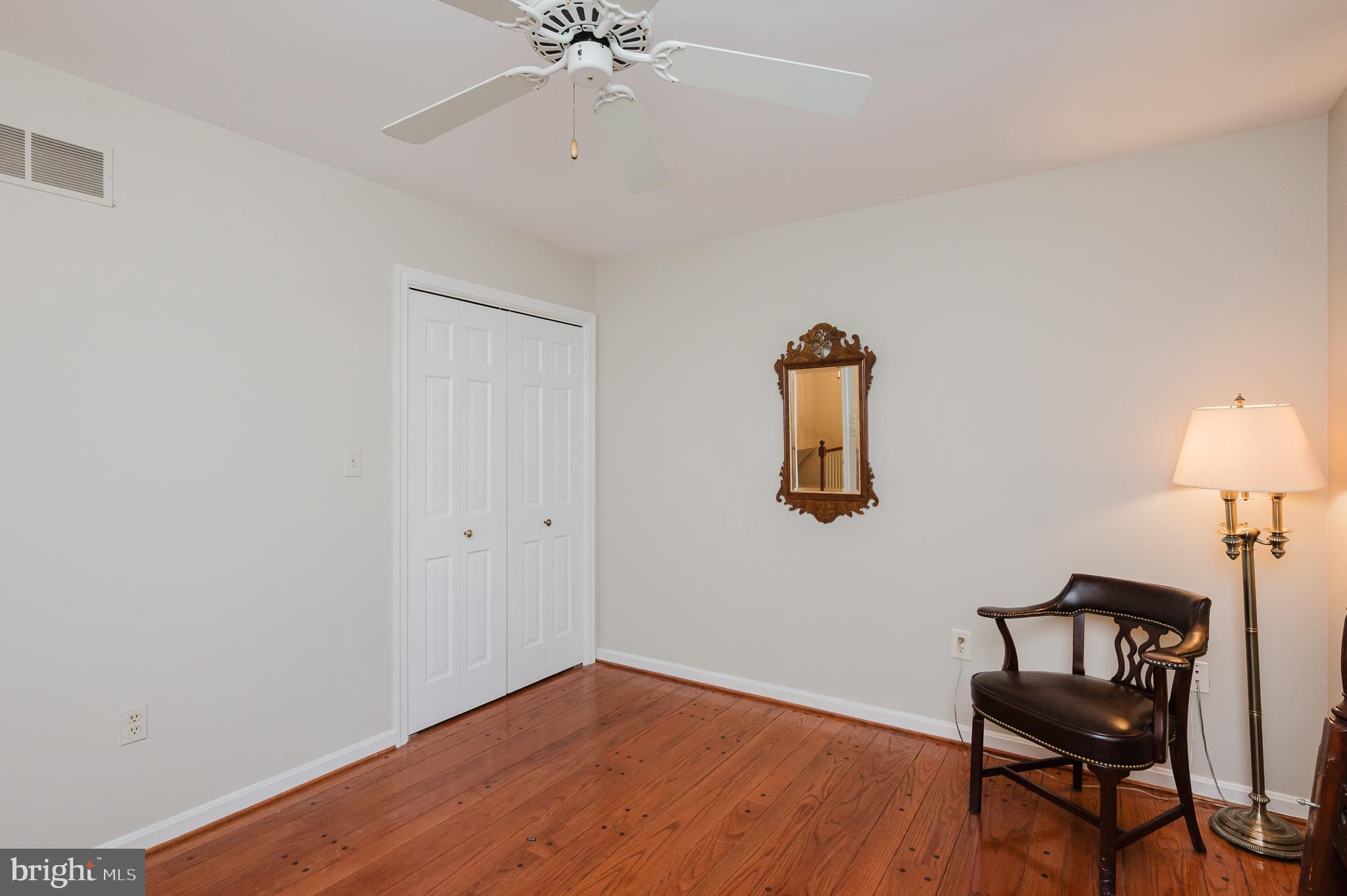 LONG GREEN MANOR - Residential