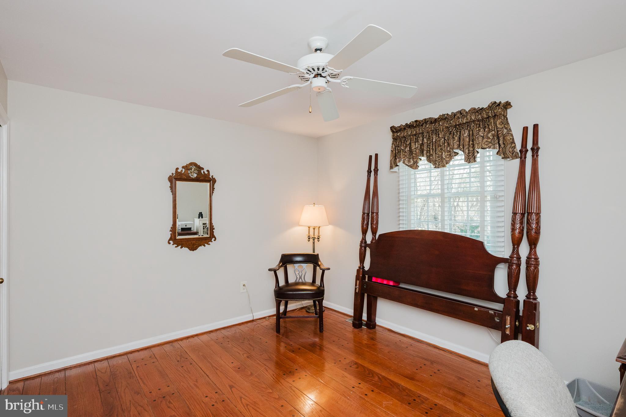 LONG GREEN MANOR - Residential