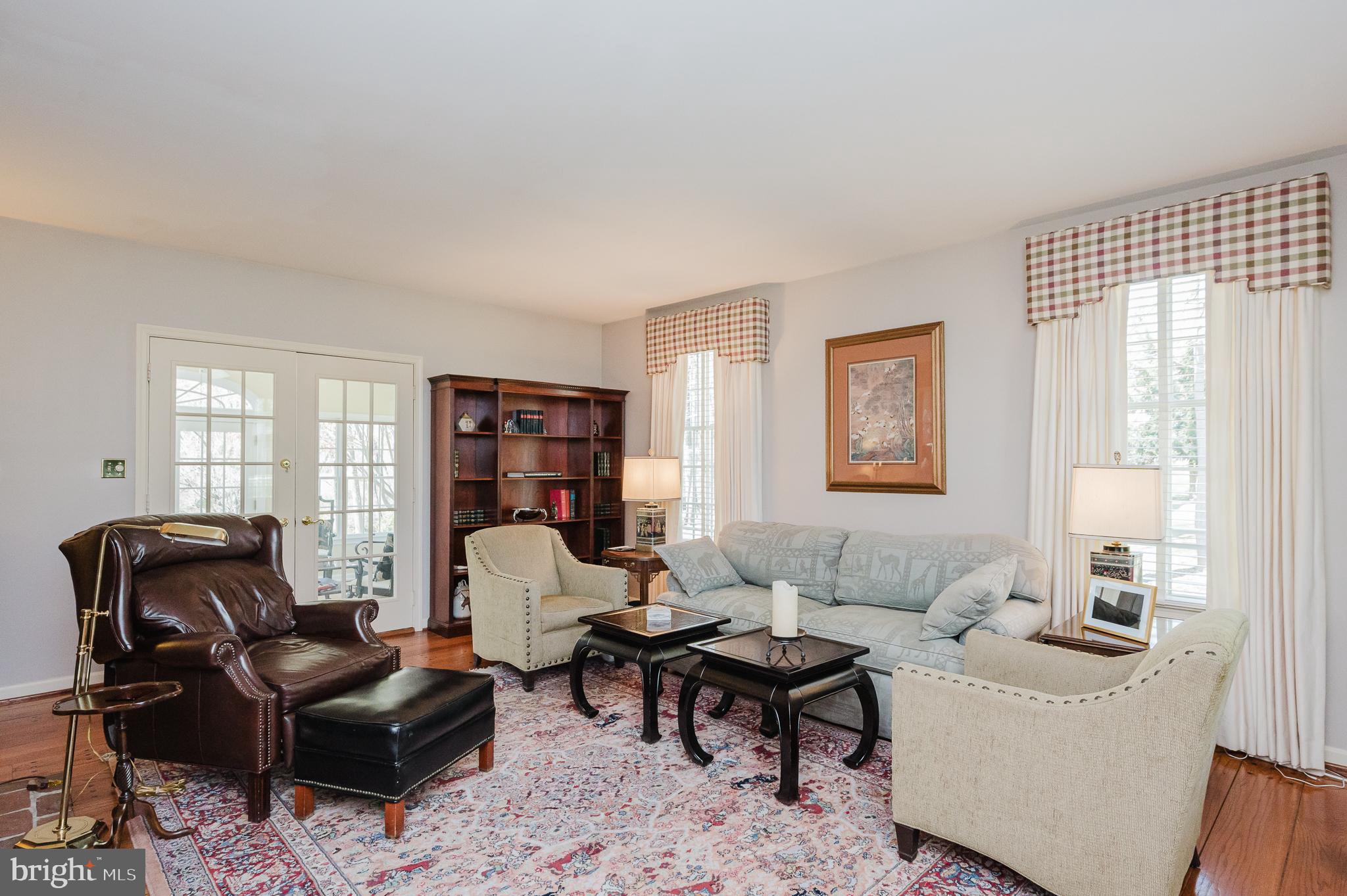 LONG GREEN MANOR - Residential