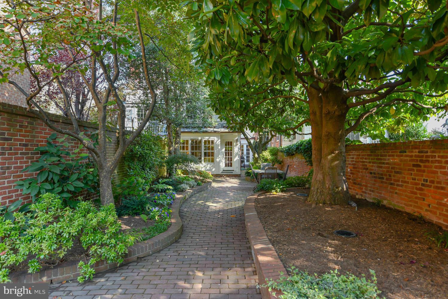 OLD TOWN - Residential