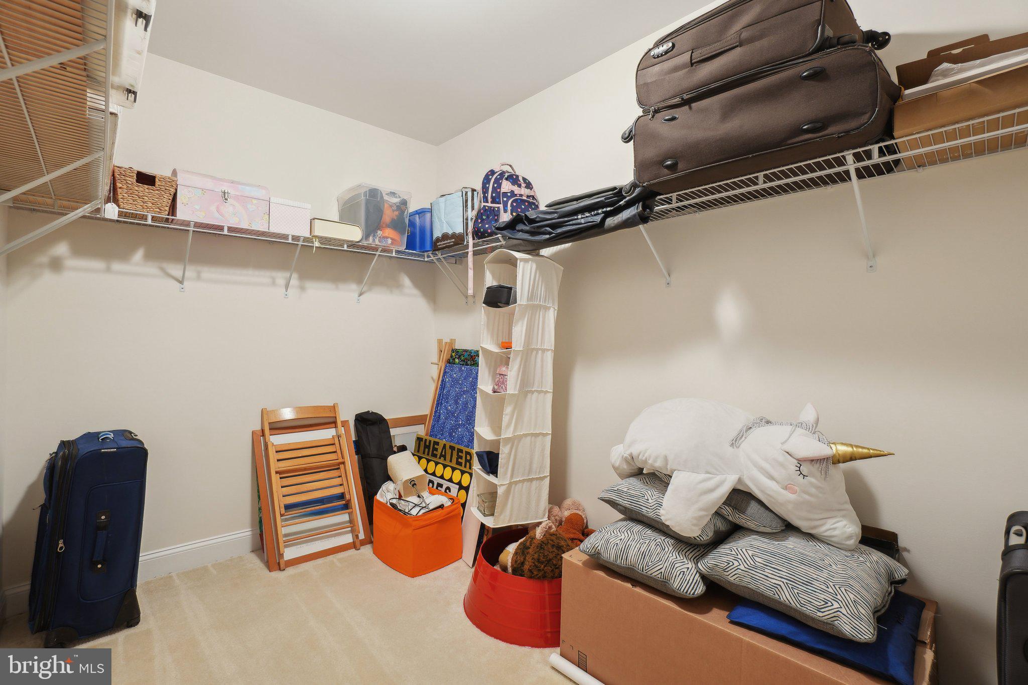 PIMMIT HILLS - Residential