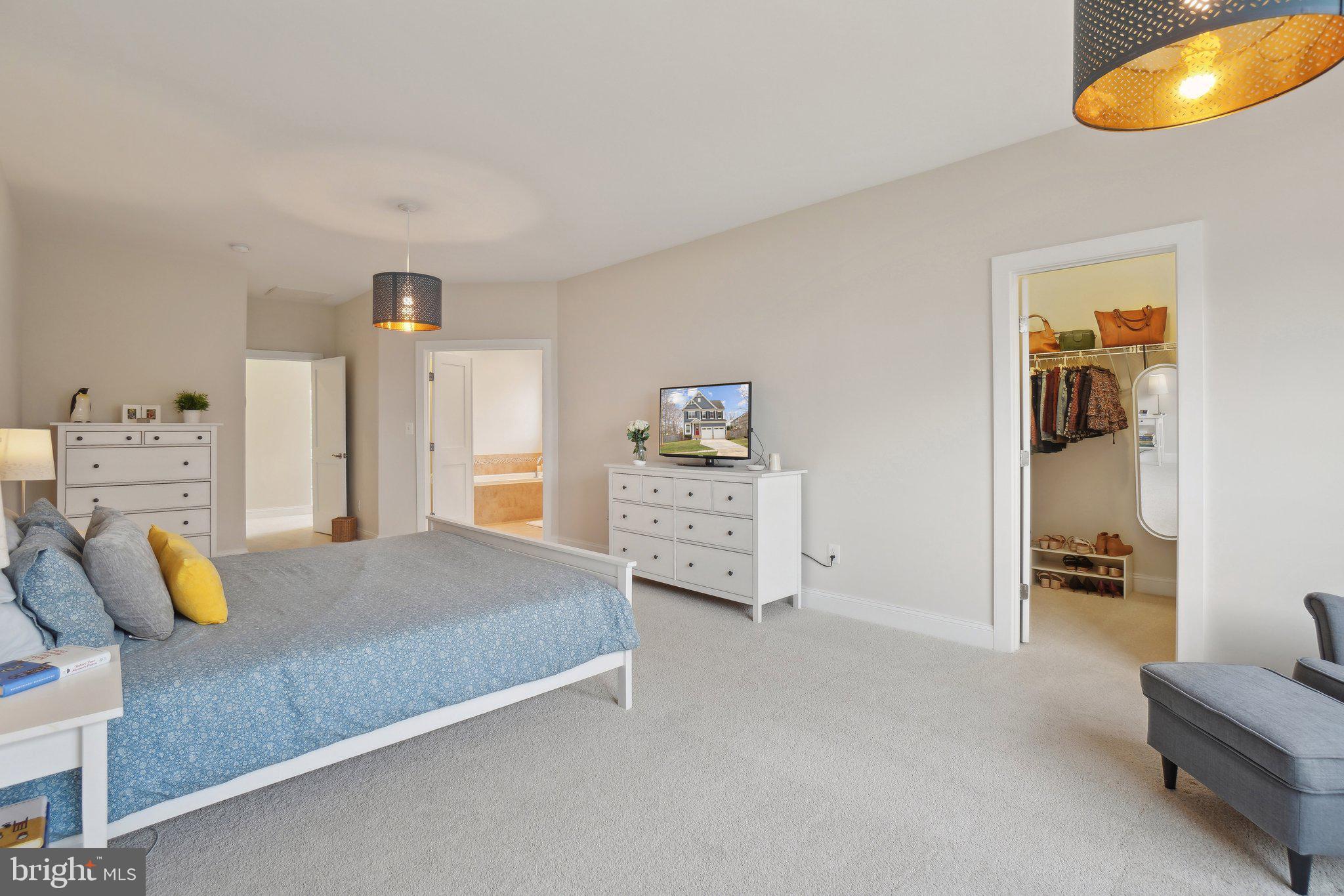 PIMMIT HILLS - Residential