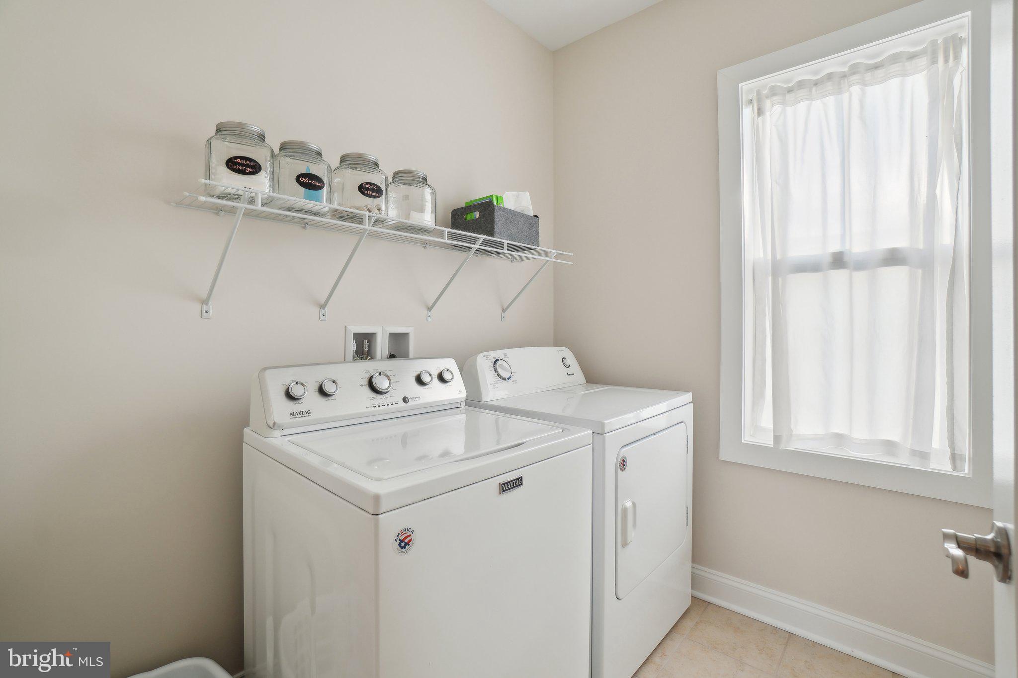 PIMMIT HILLS - Residential