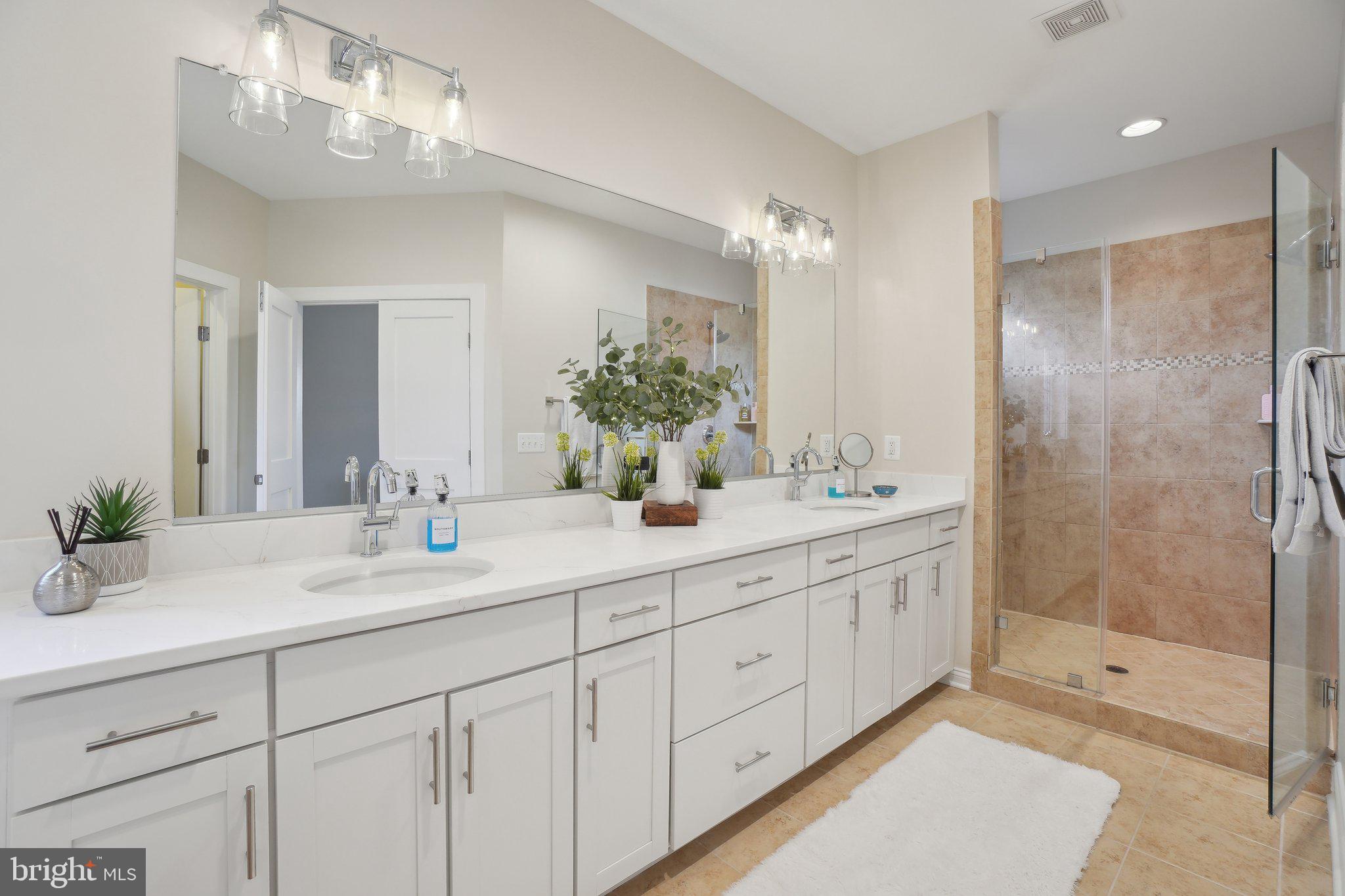 PIMMIT HILLS - Residential