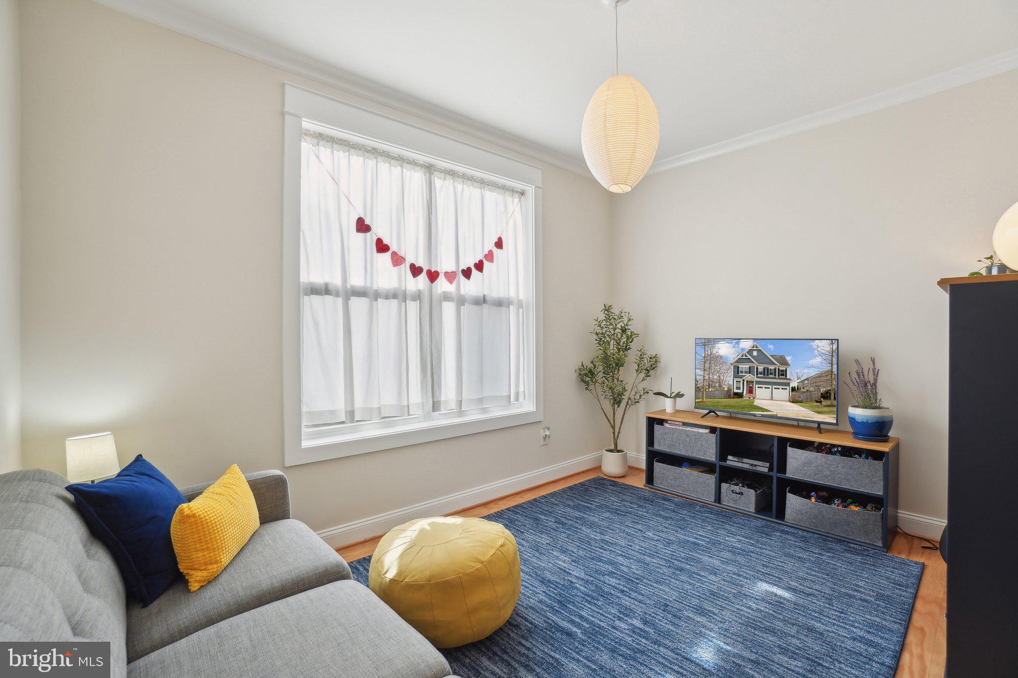 PIMMIT HILLS - Residential