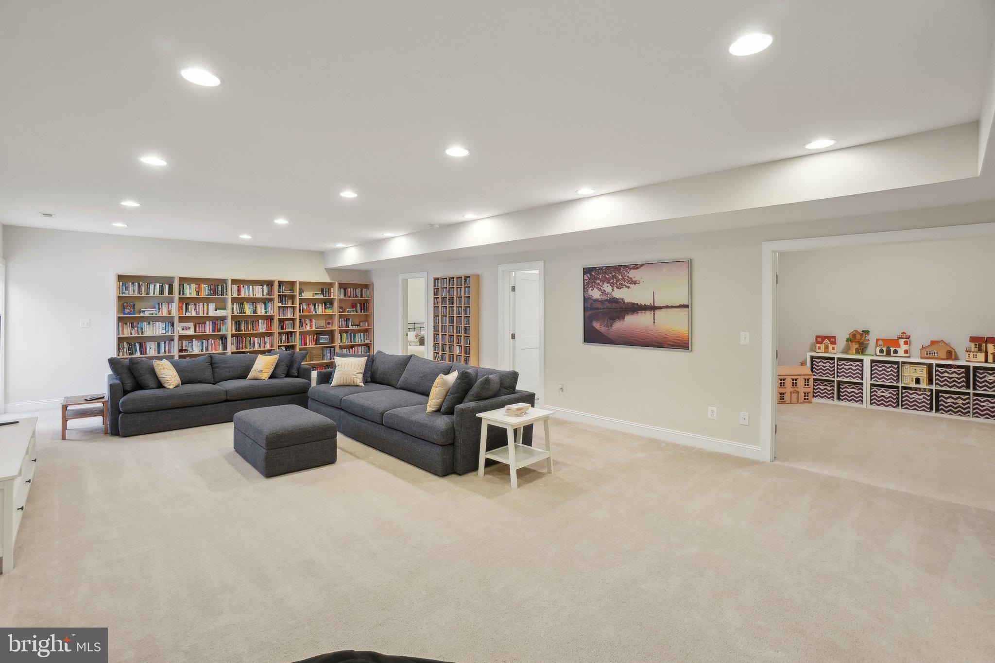 PIMMIT HILLS - Residential