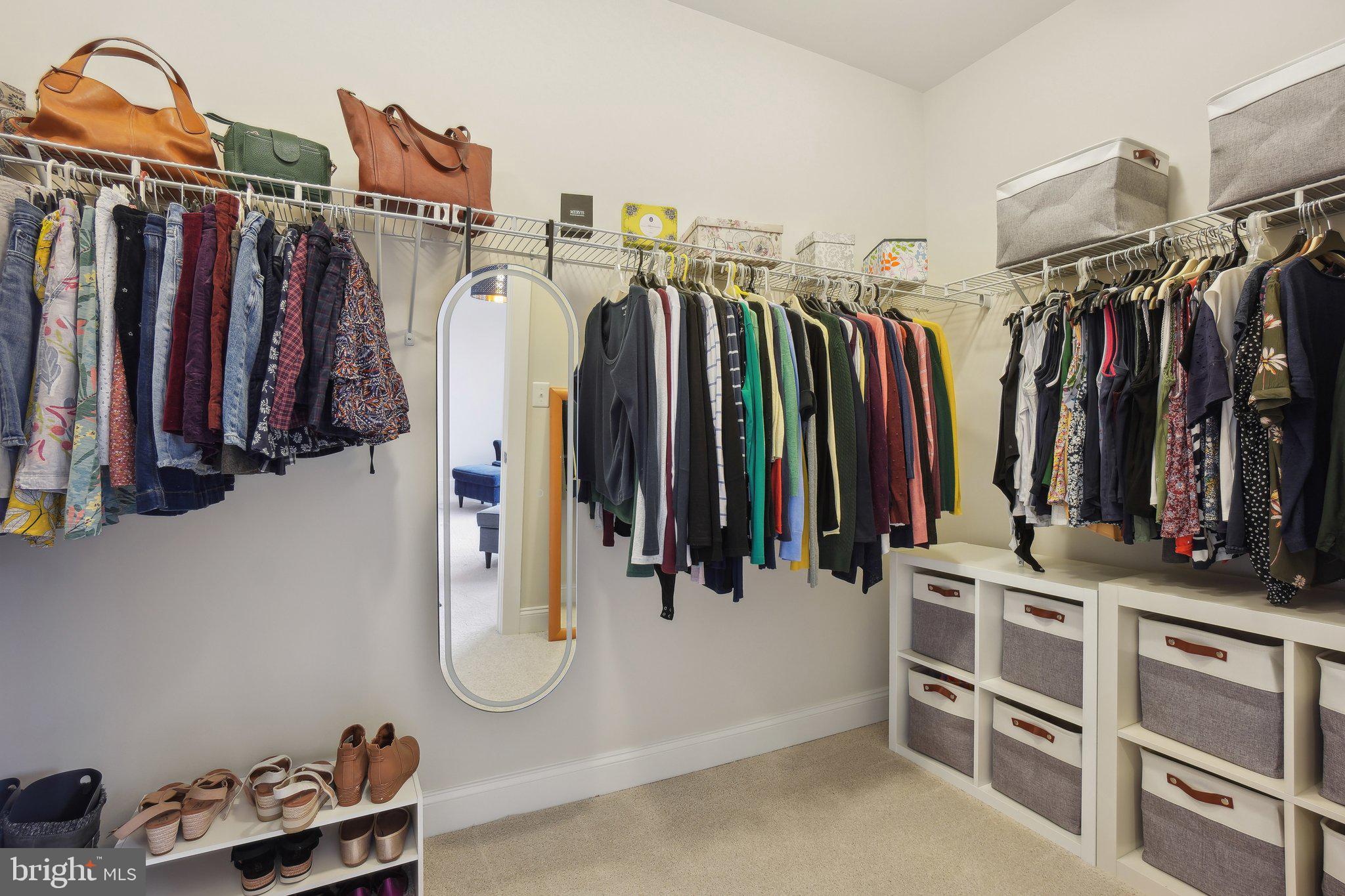 PIMMIT HILLS - Residential