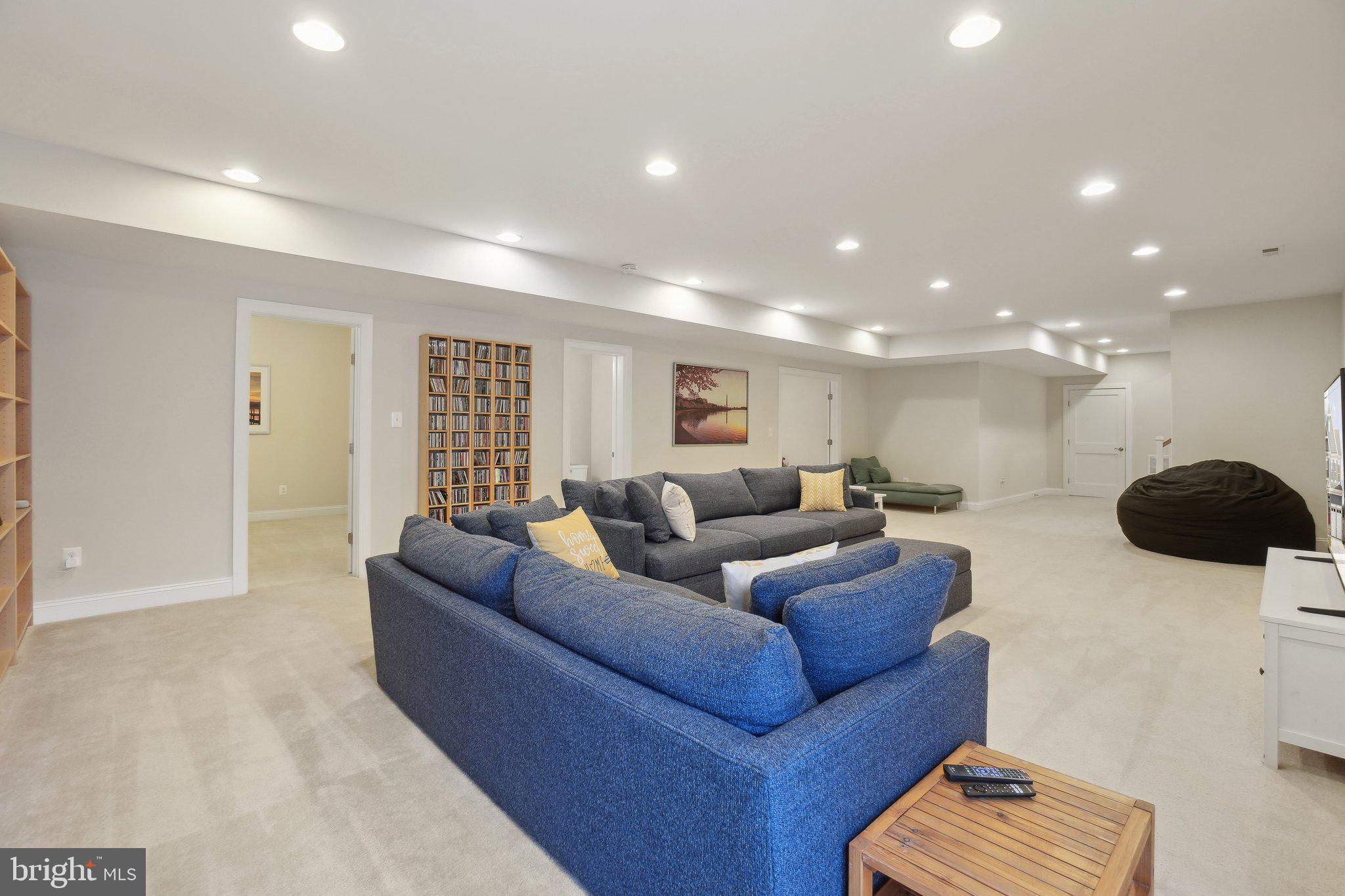 PIMMIT HILLS - Residential