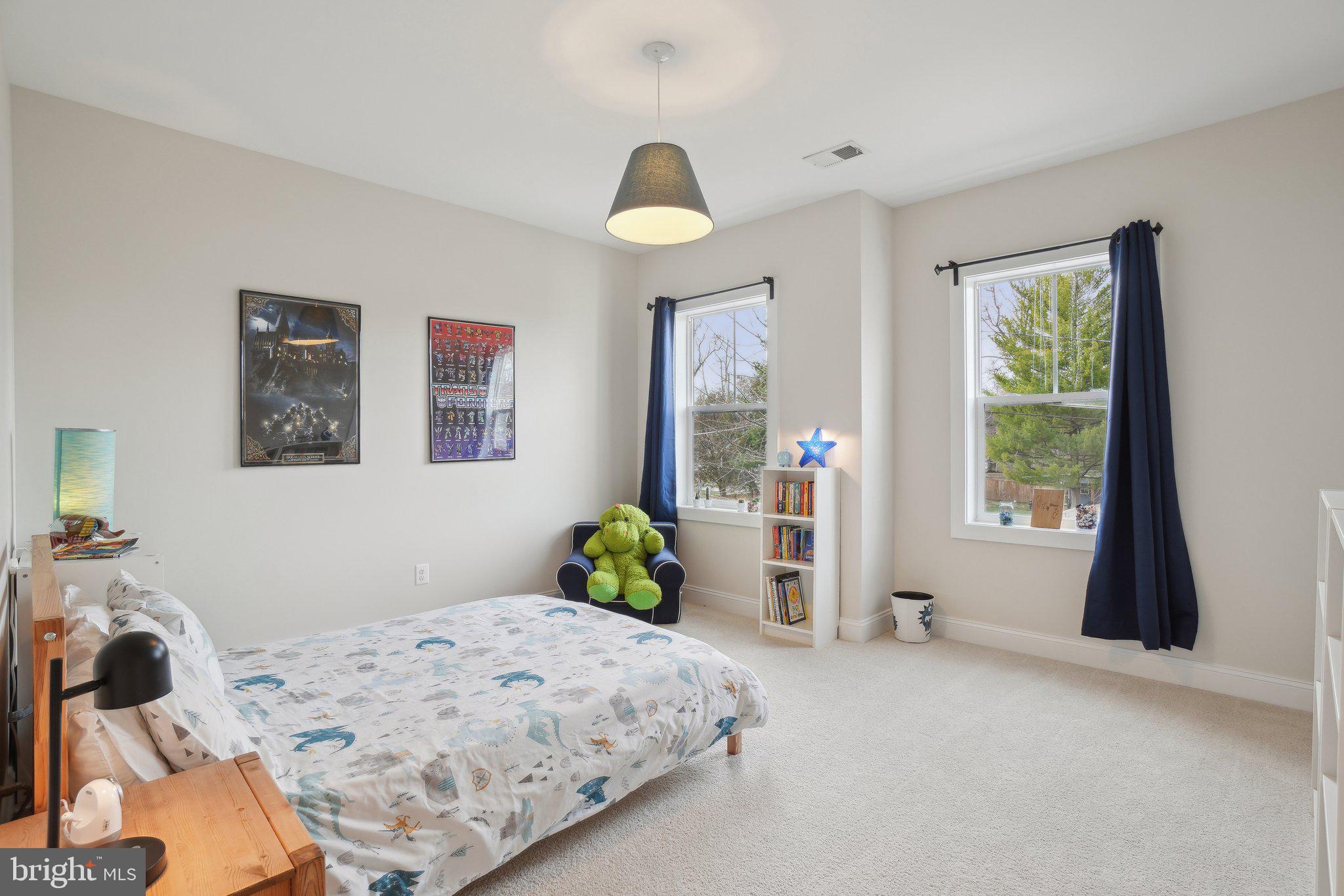 PIMMIT HILLS - Residential