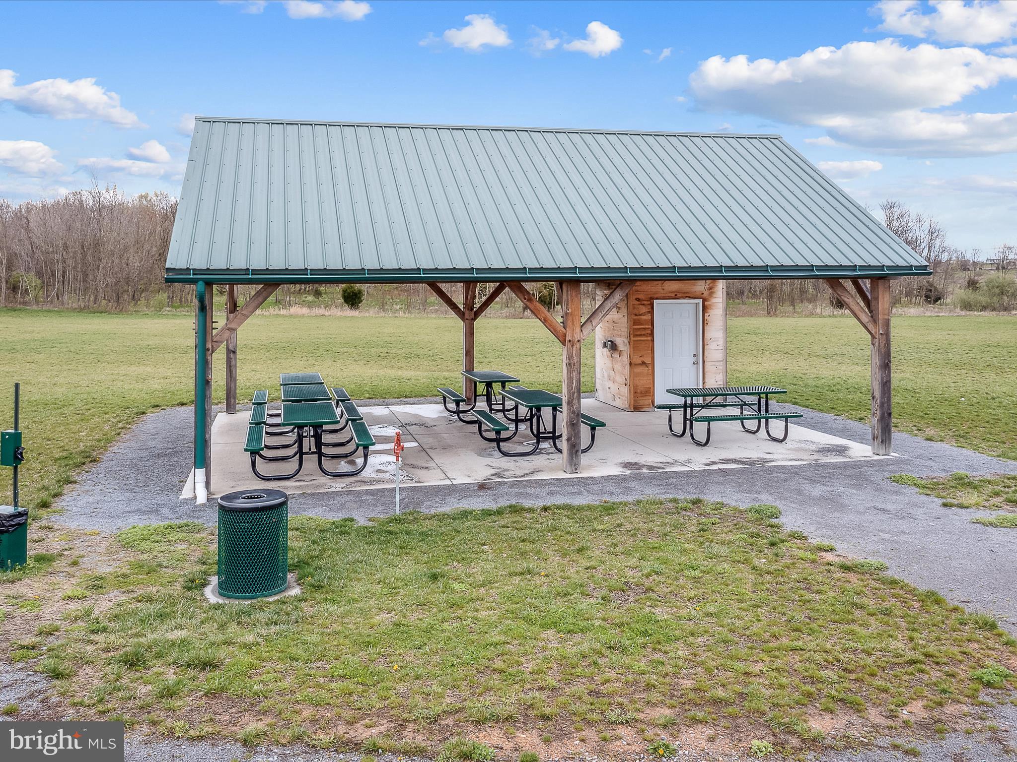 THE LAKES AT MARTINSBURG - Residential