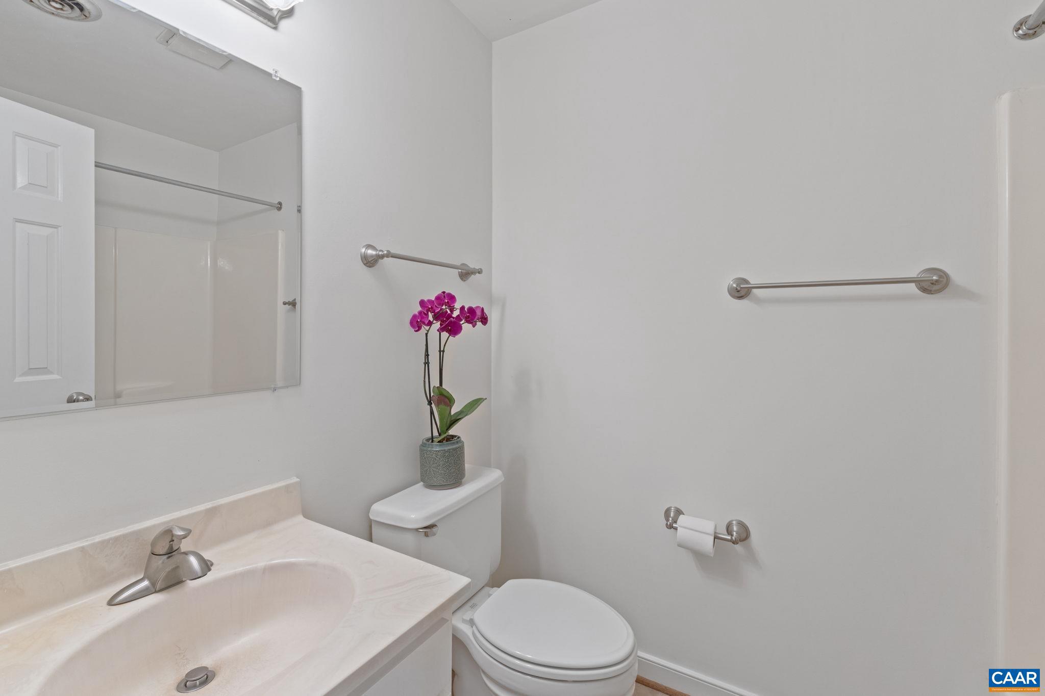 OLDE OAK COURT - Residential