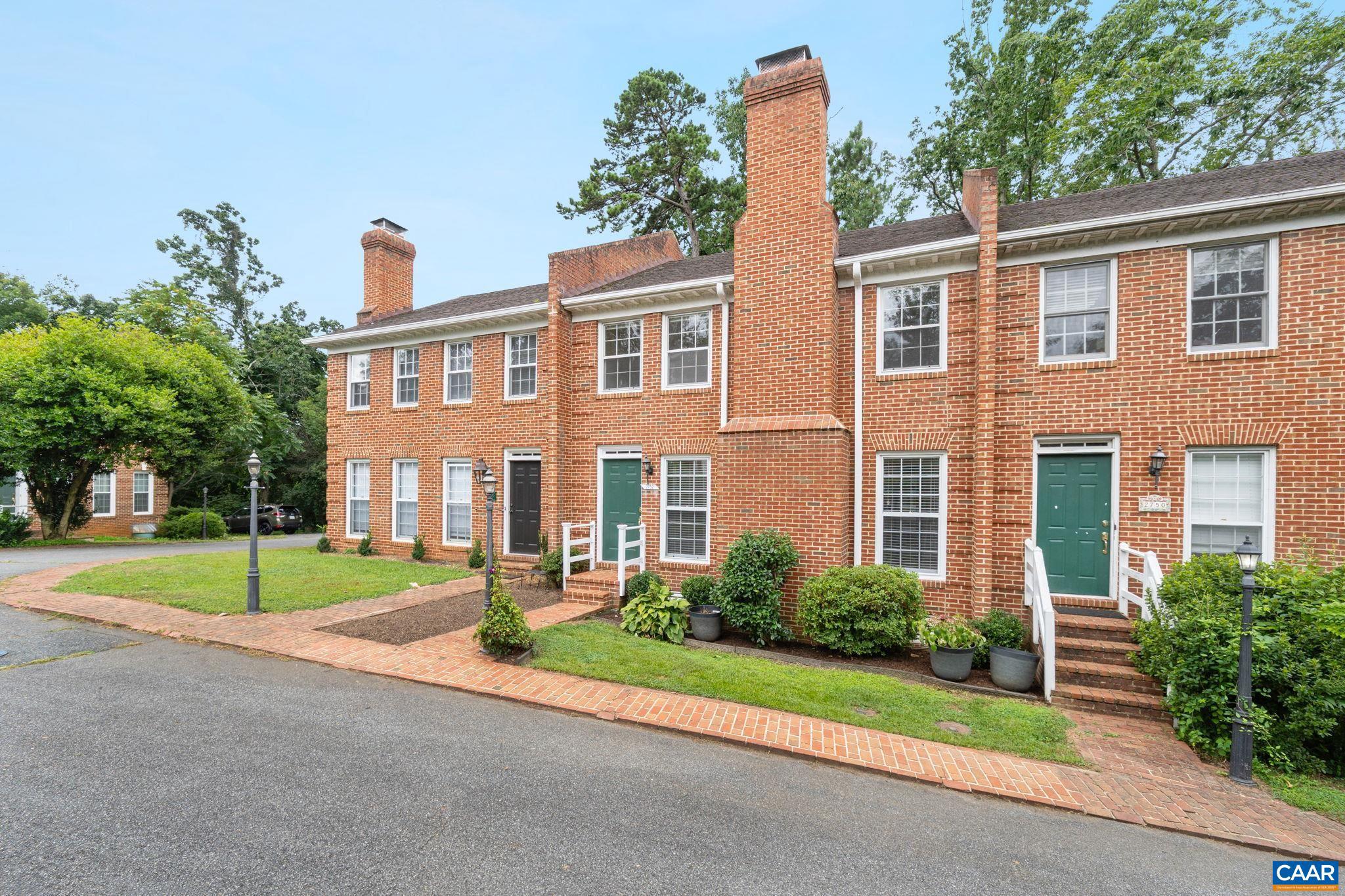 OLDE OAK COURT - Residential