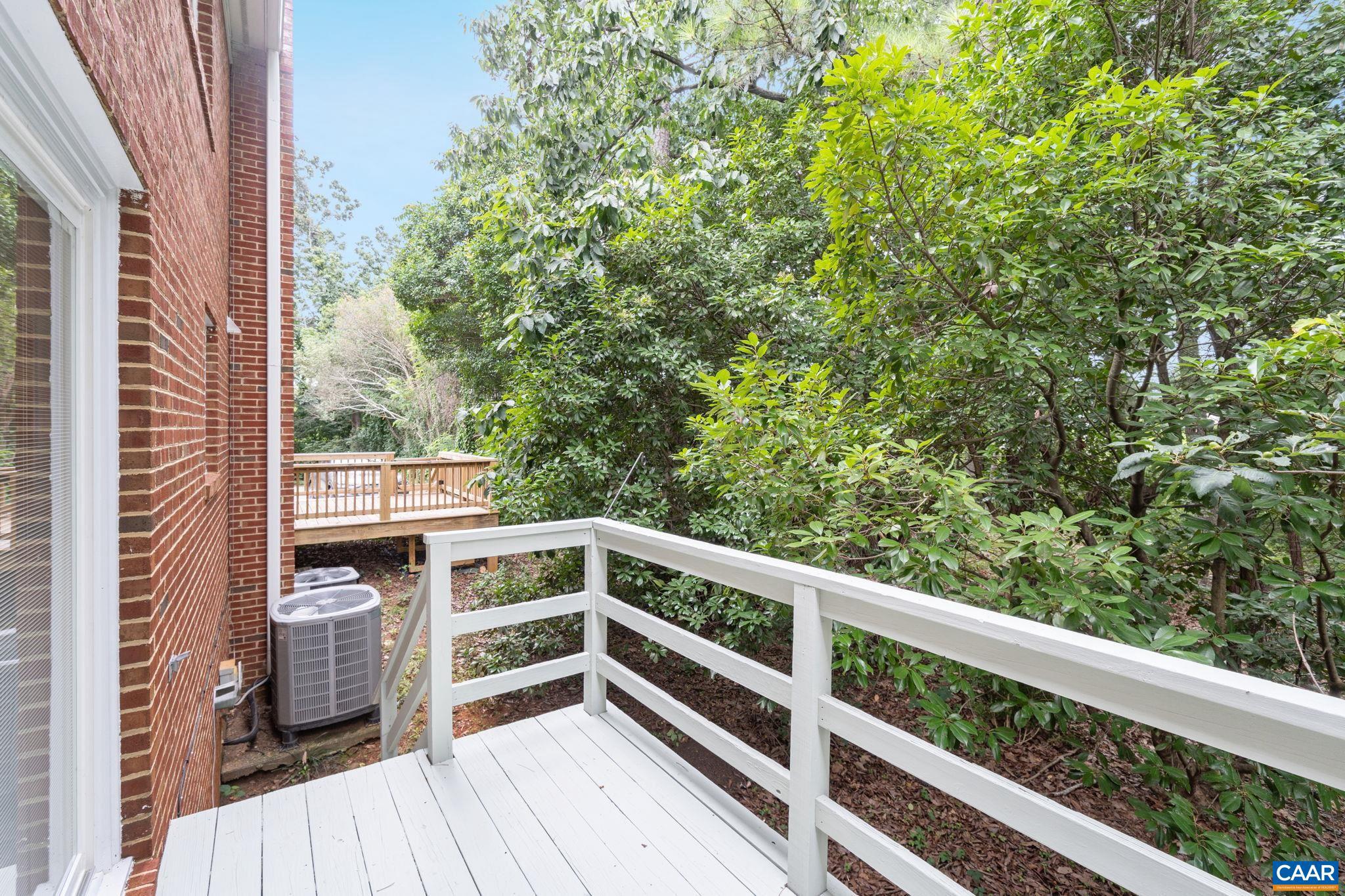 OLDE OAK COURT - Residential