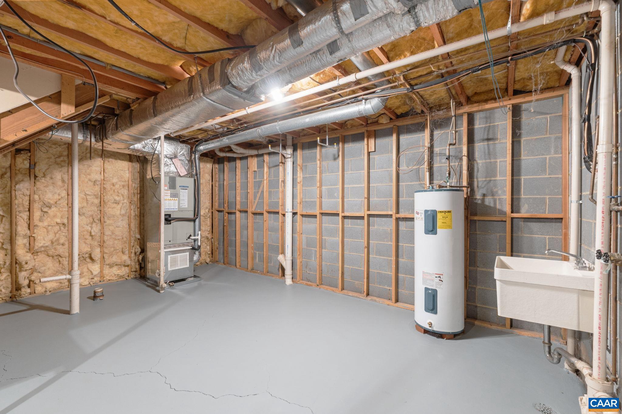 OLDE OAK COURT - Residential