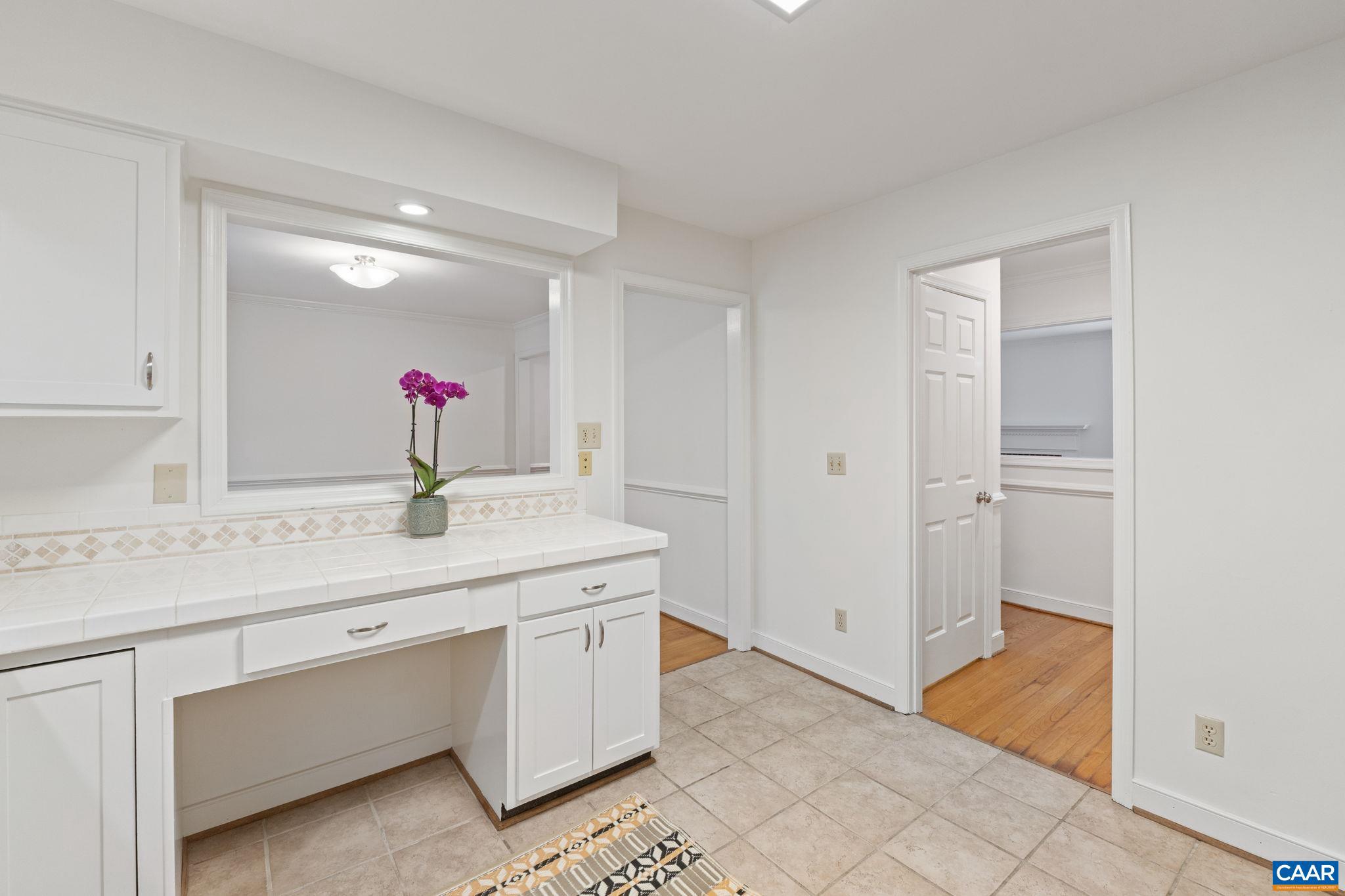 OLDE OAK COURT - Residential