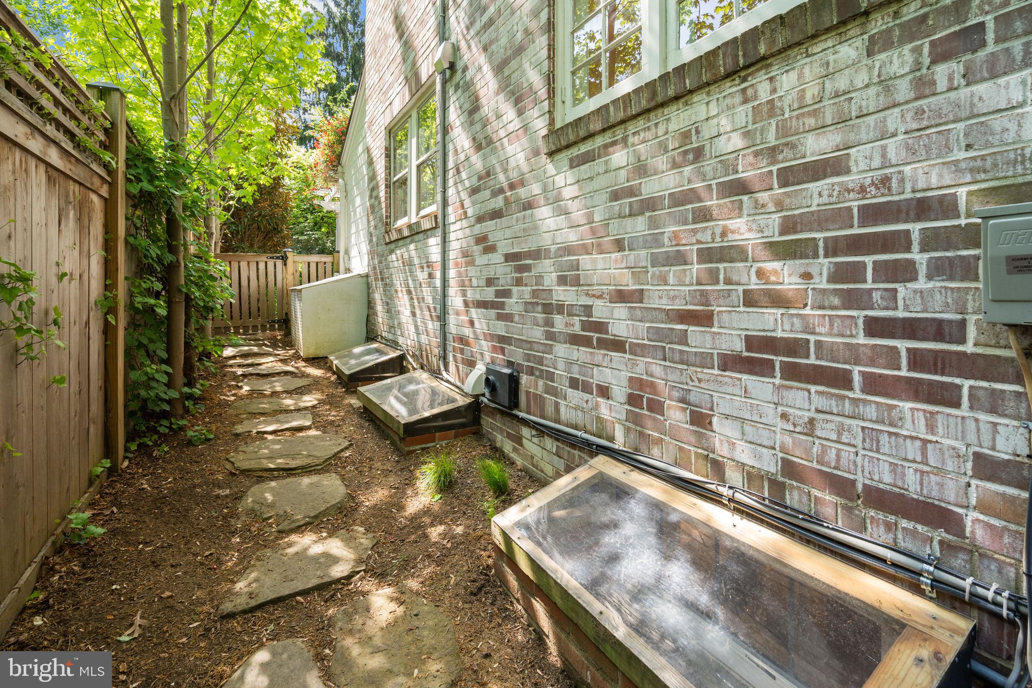 CHEVY CHASE - Residential